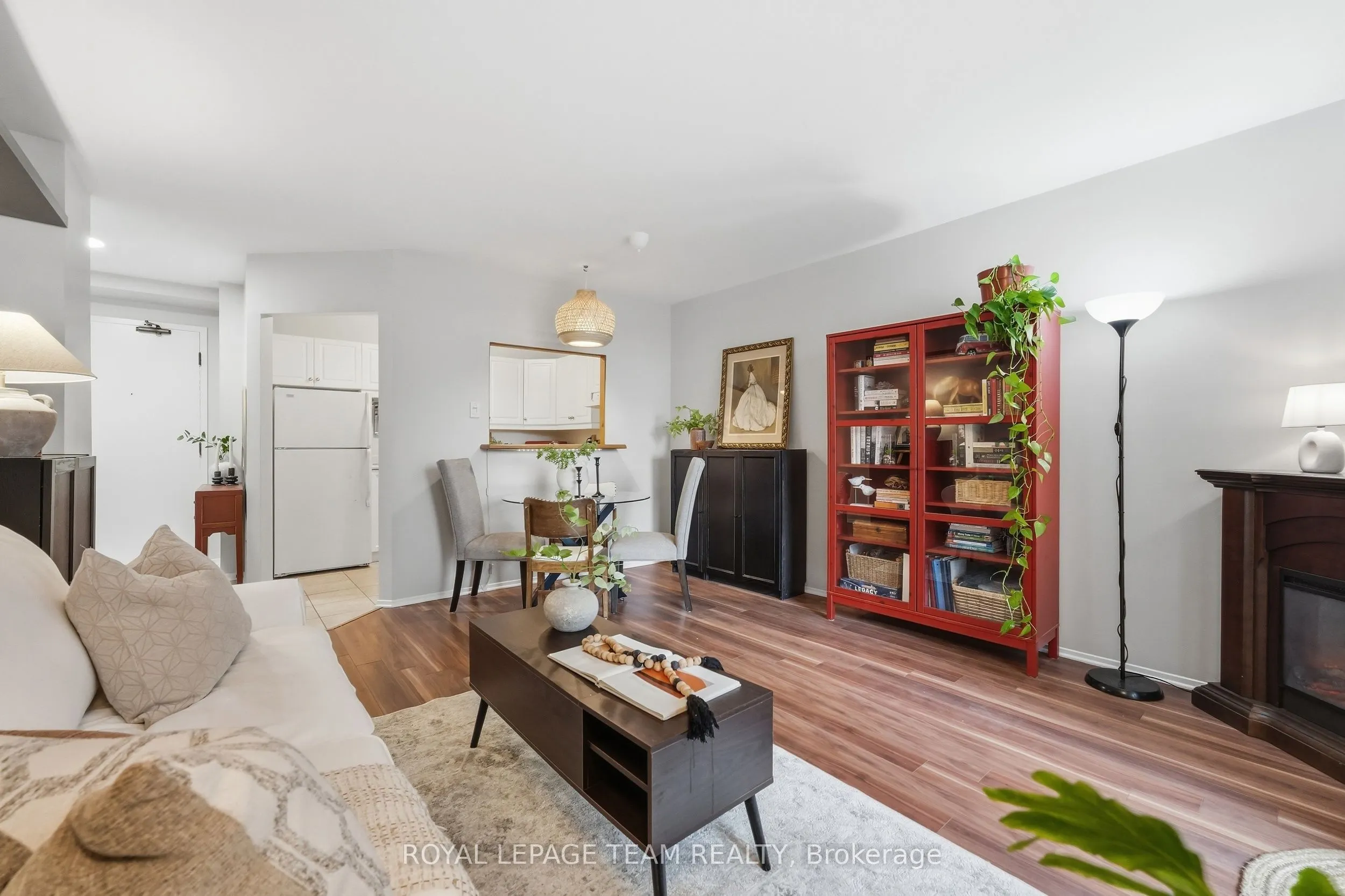 110 Forward Avenue #304