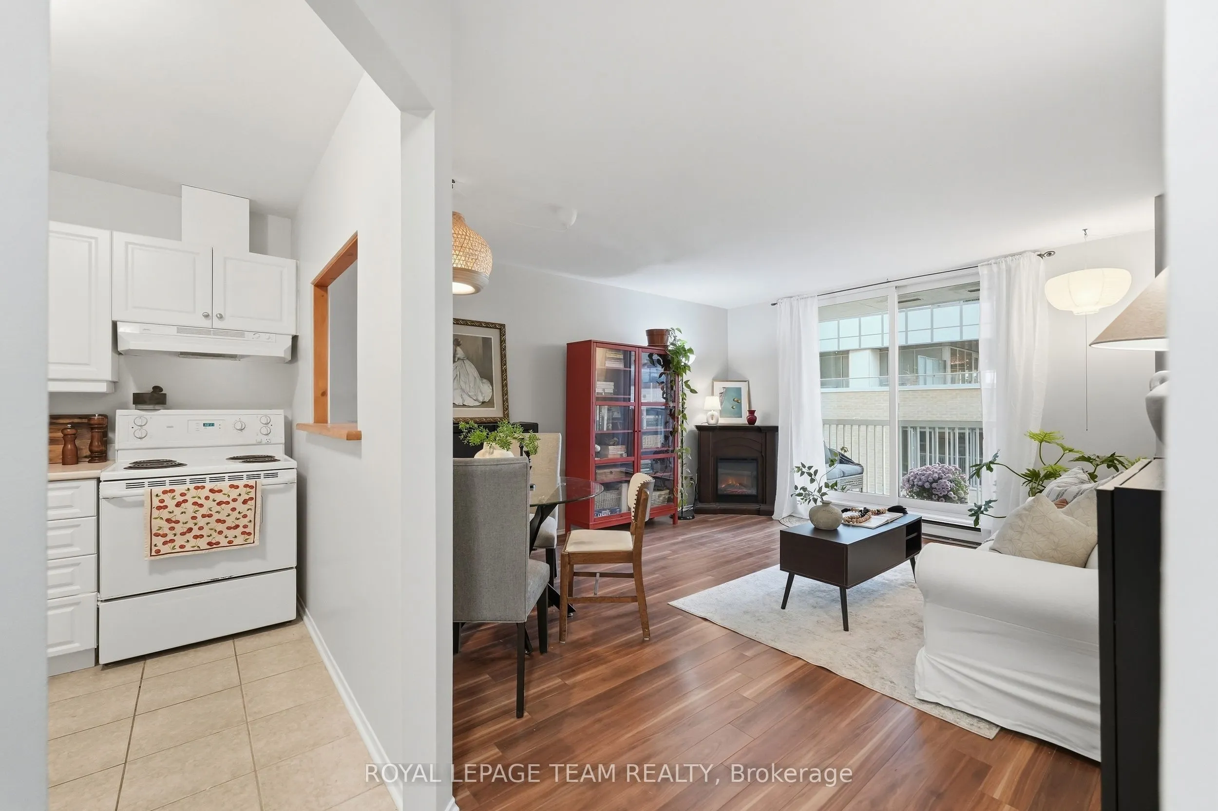 110 Forward Avenue #304