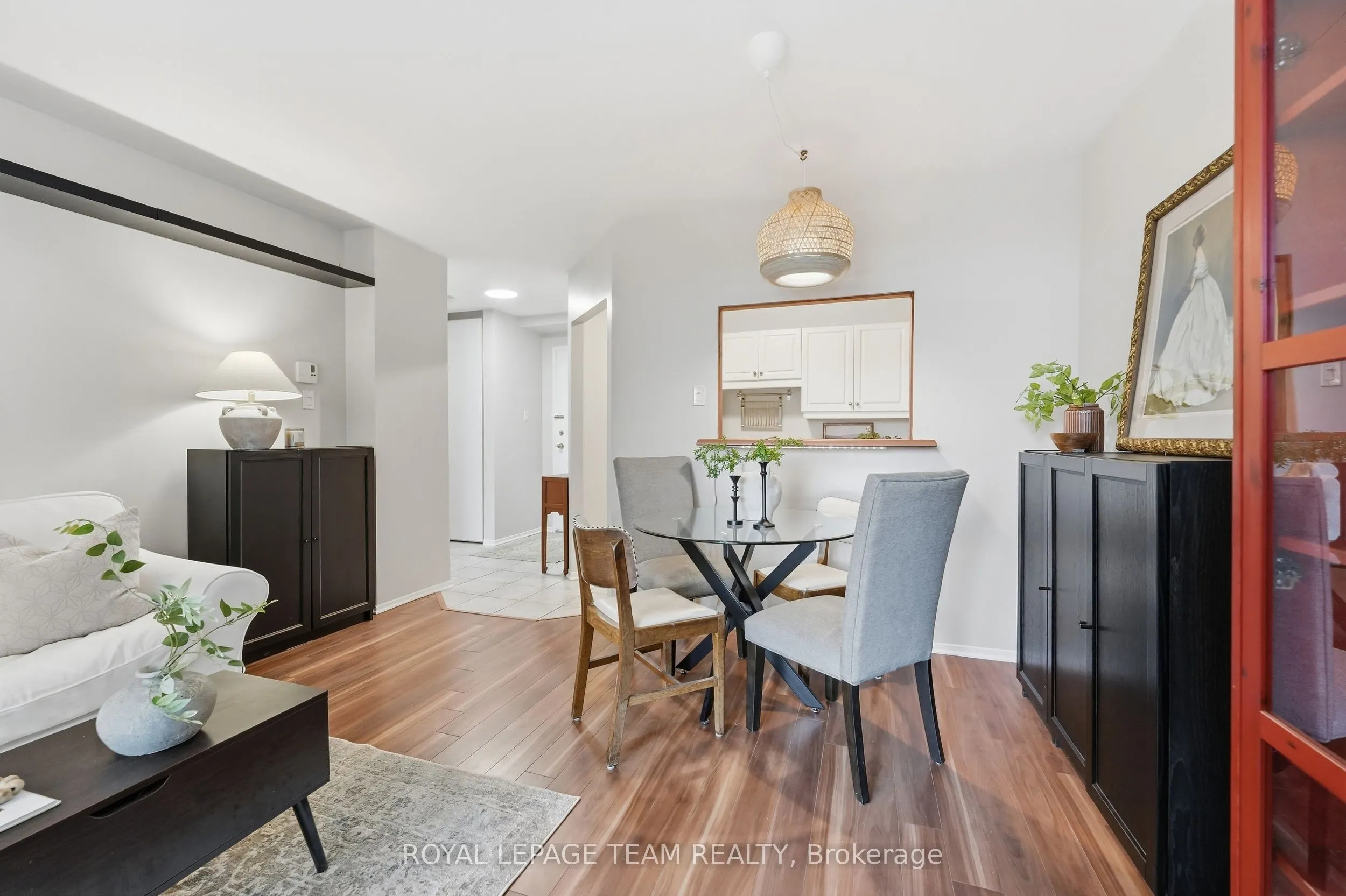 110 Forward Avenue #304