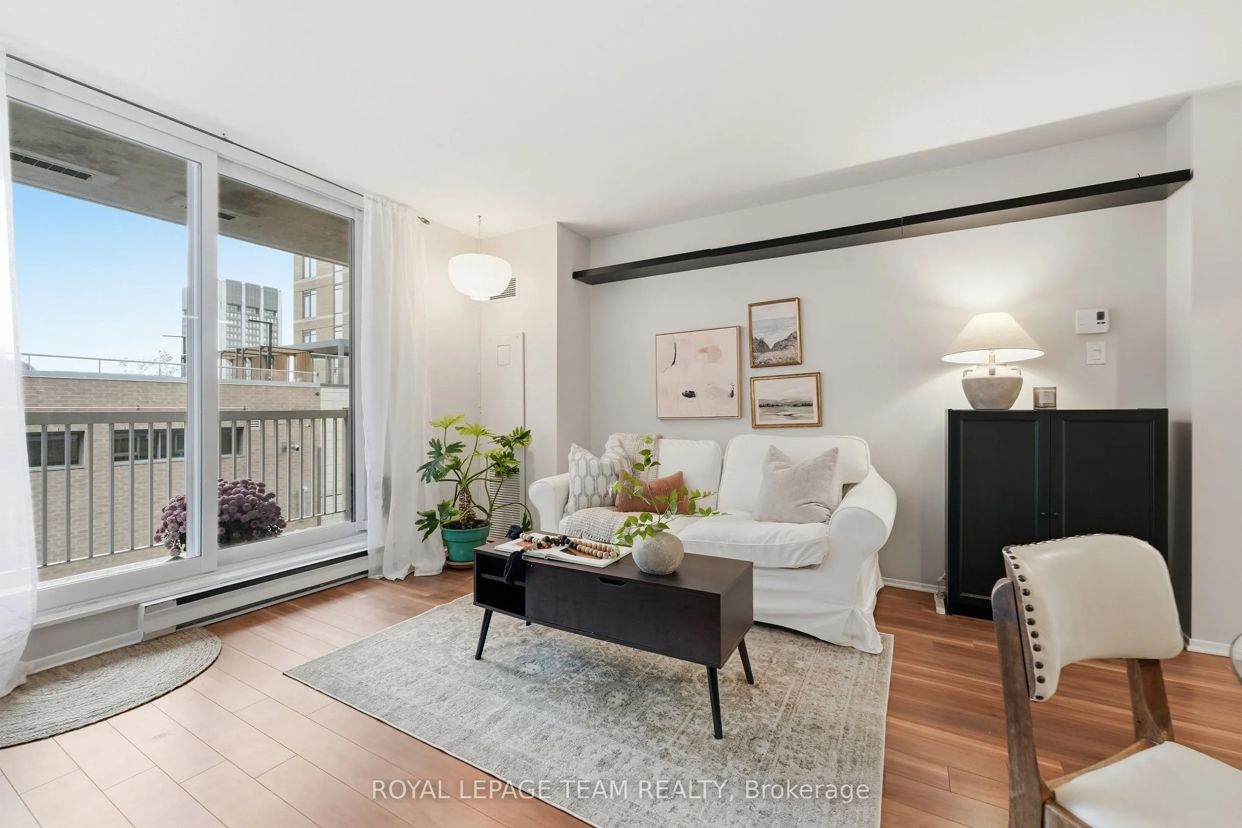110 Forward Avenue #304