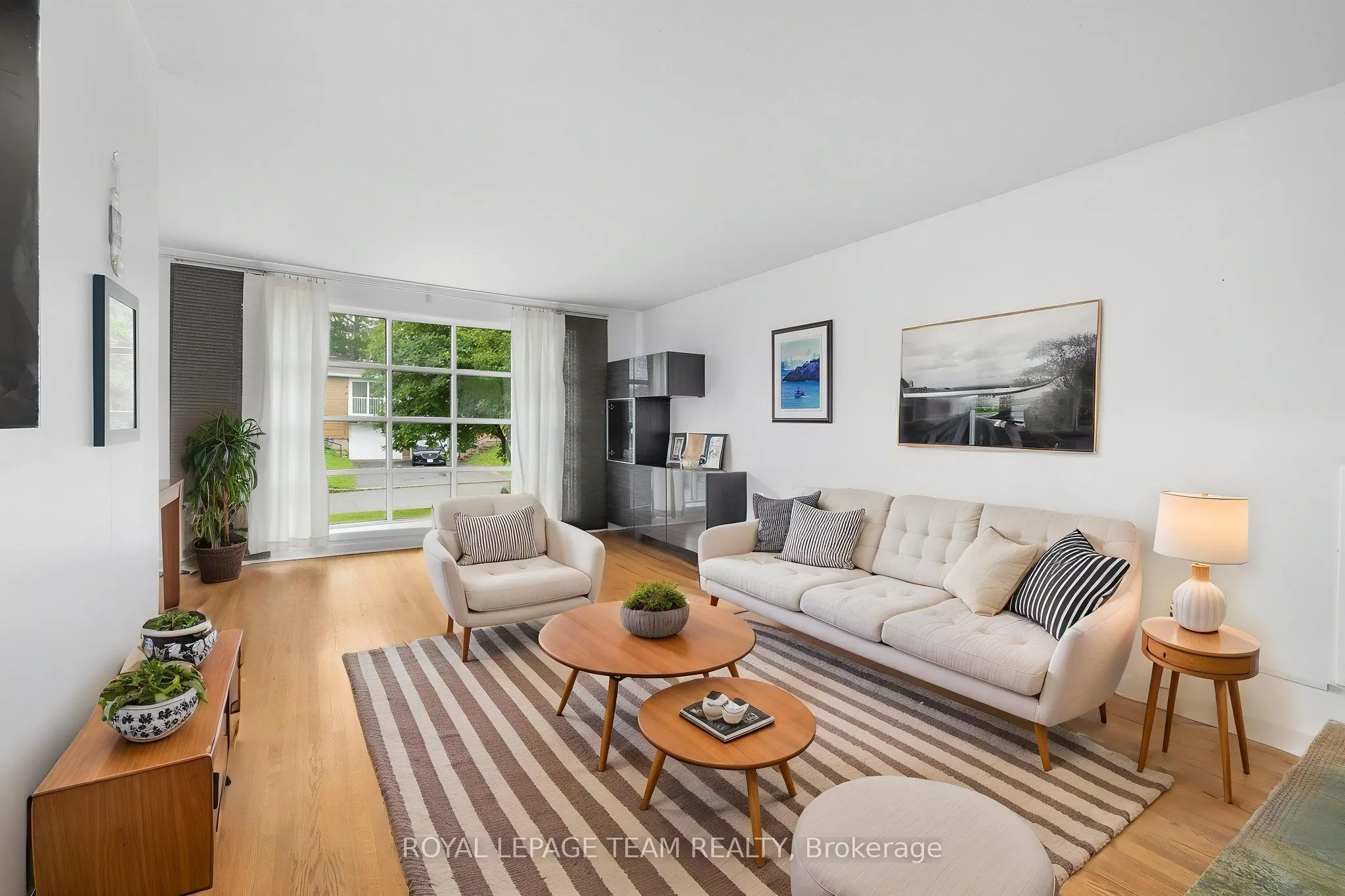 40 Woodmount Crescent