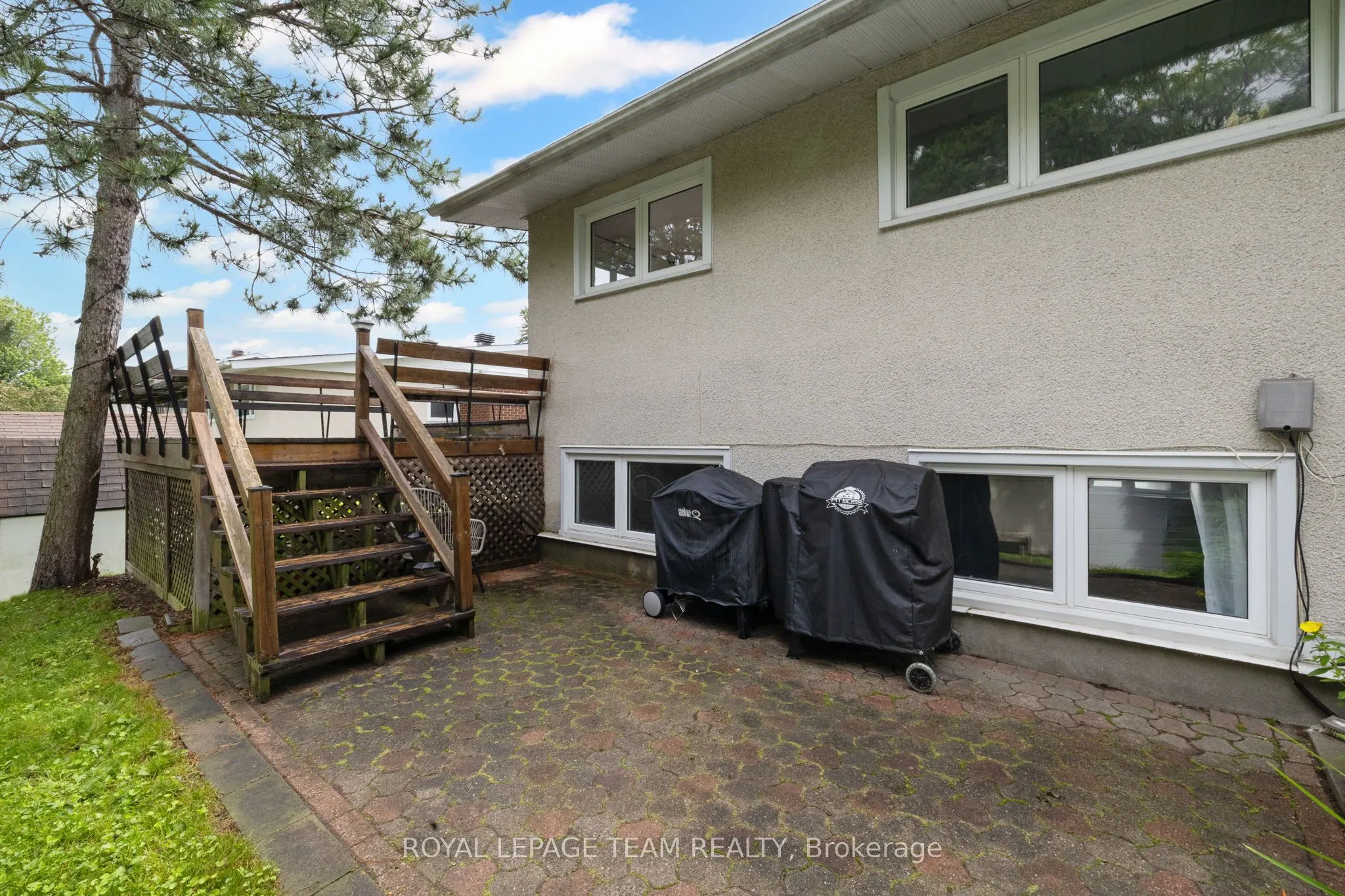 40 Woodmount Crescent