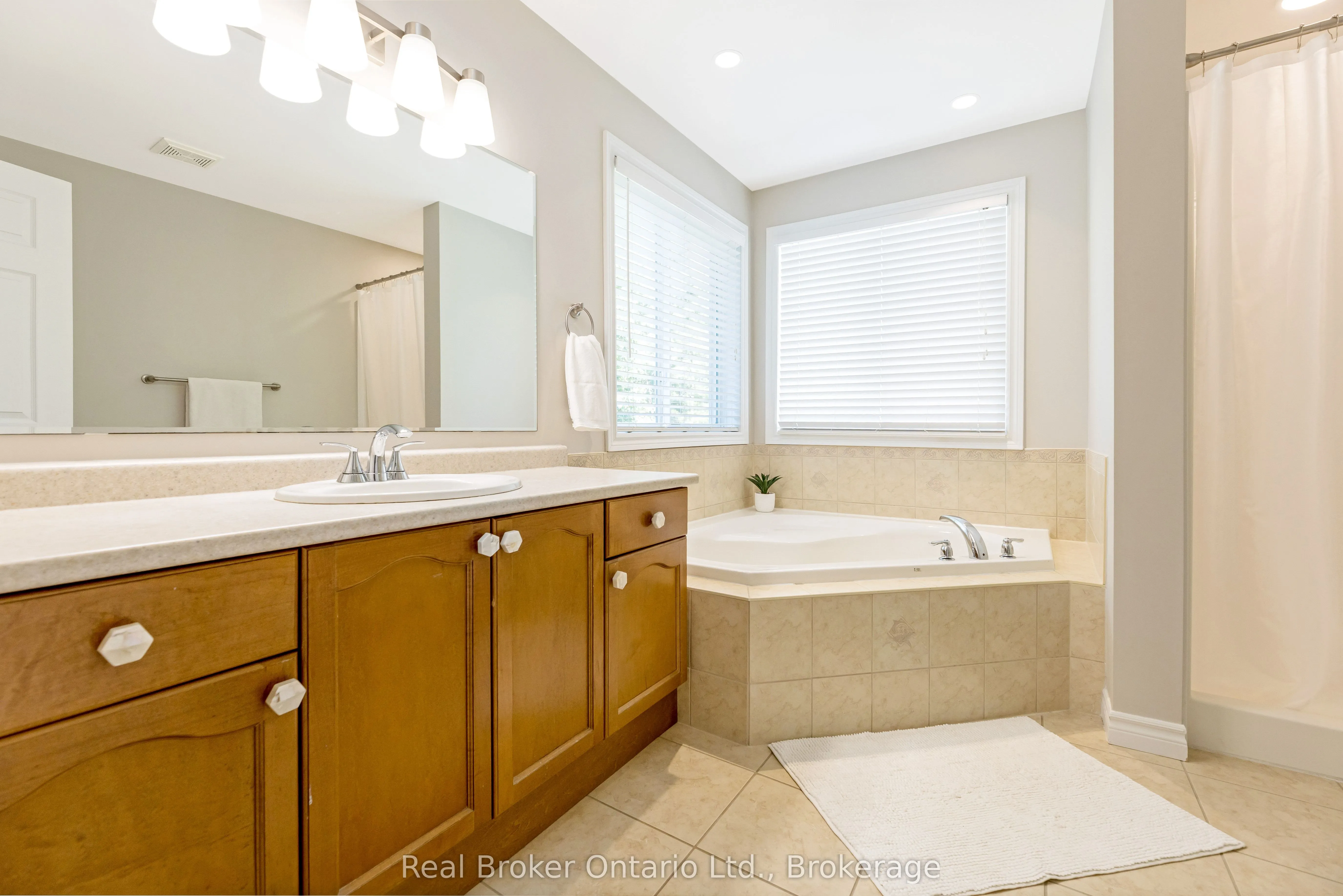 22 ATTO Drive