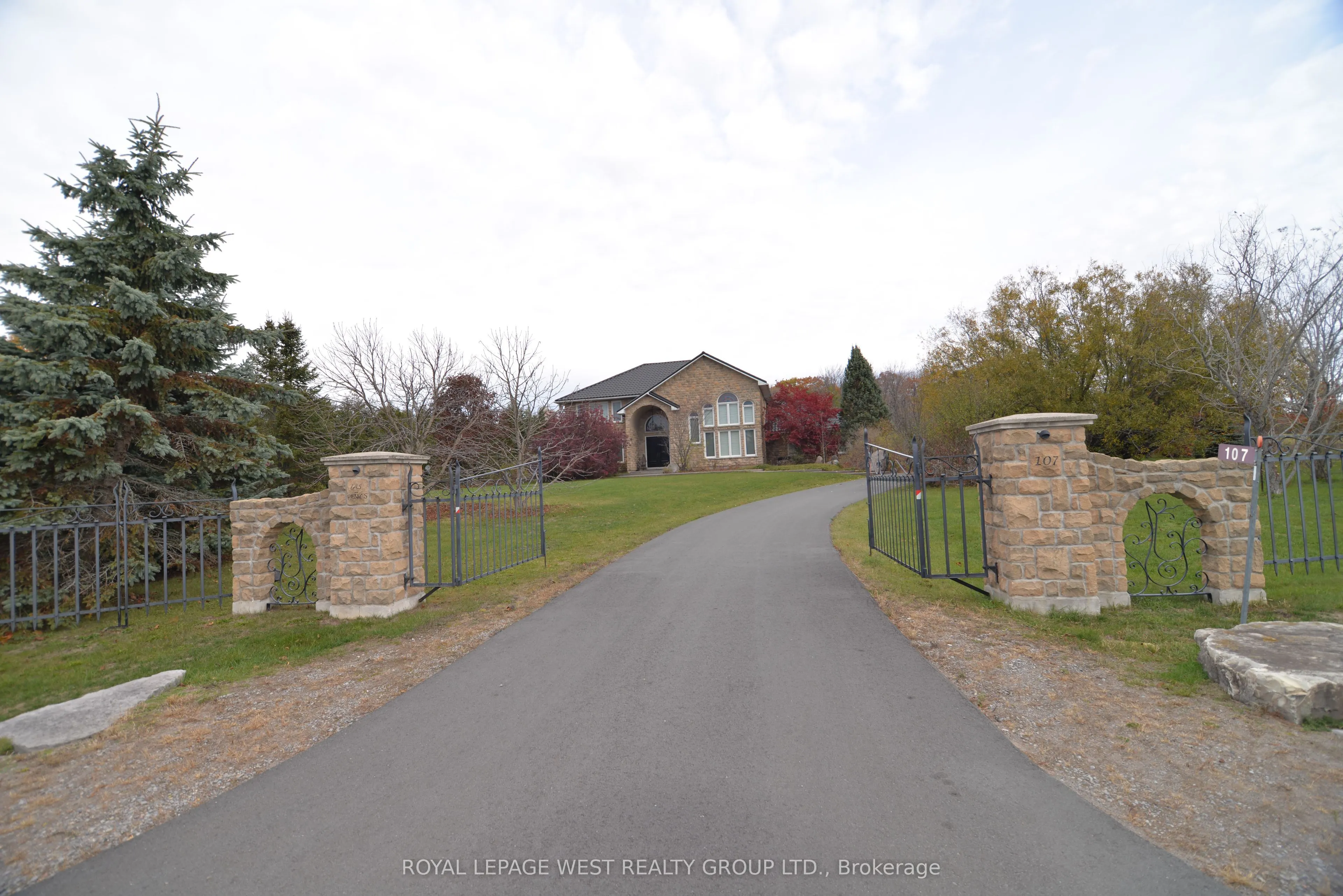 107 Nawautin Drive S