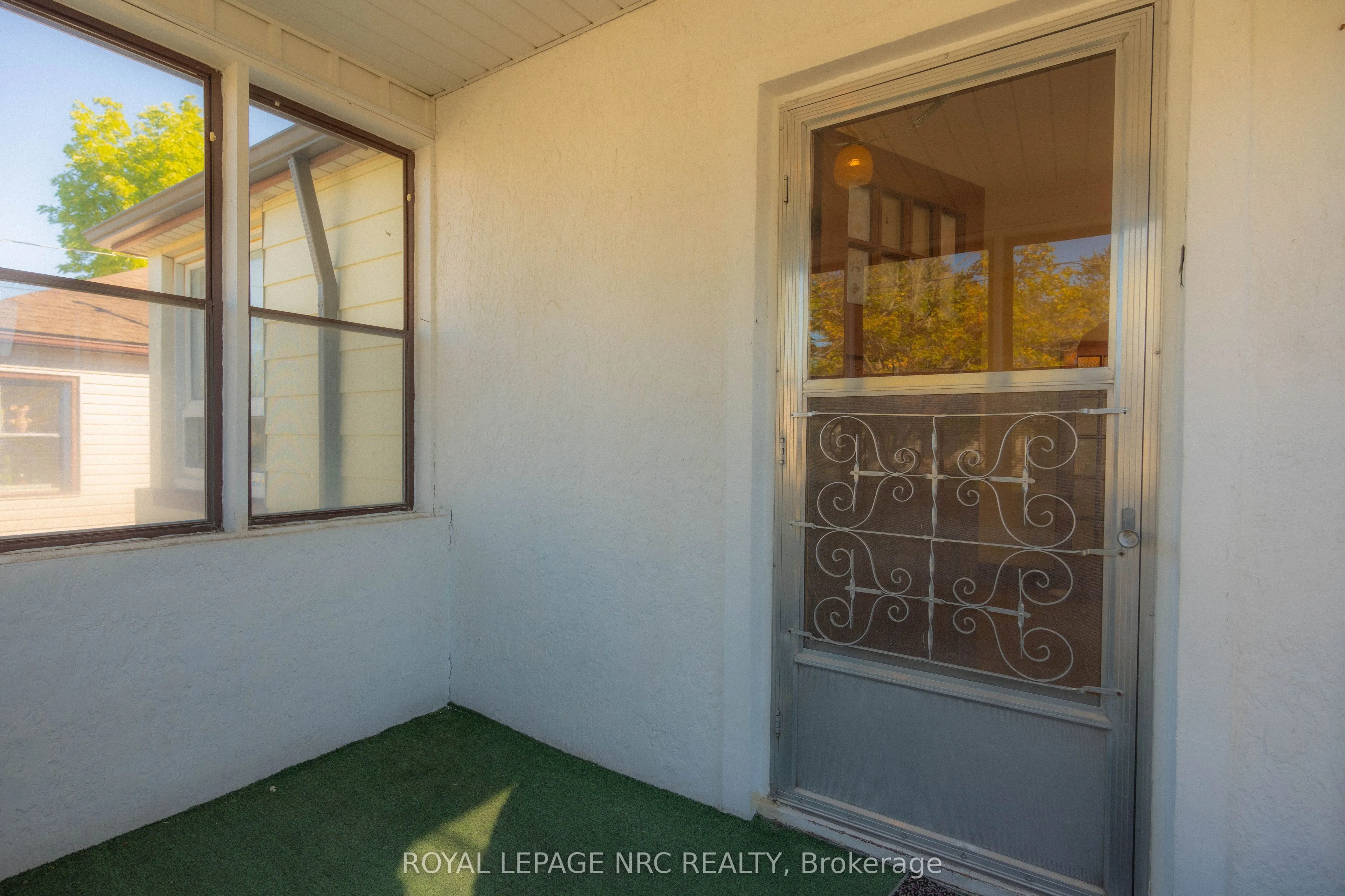 56 Lyons Avenue