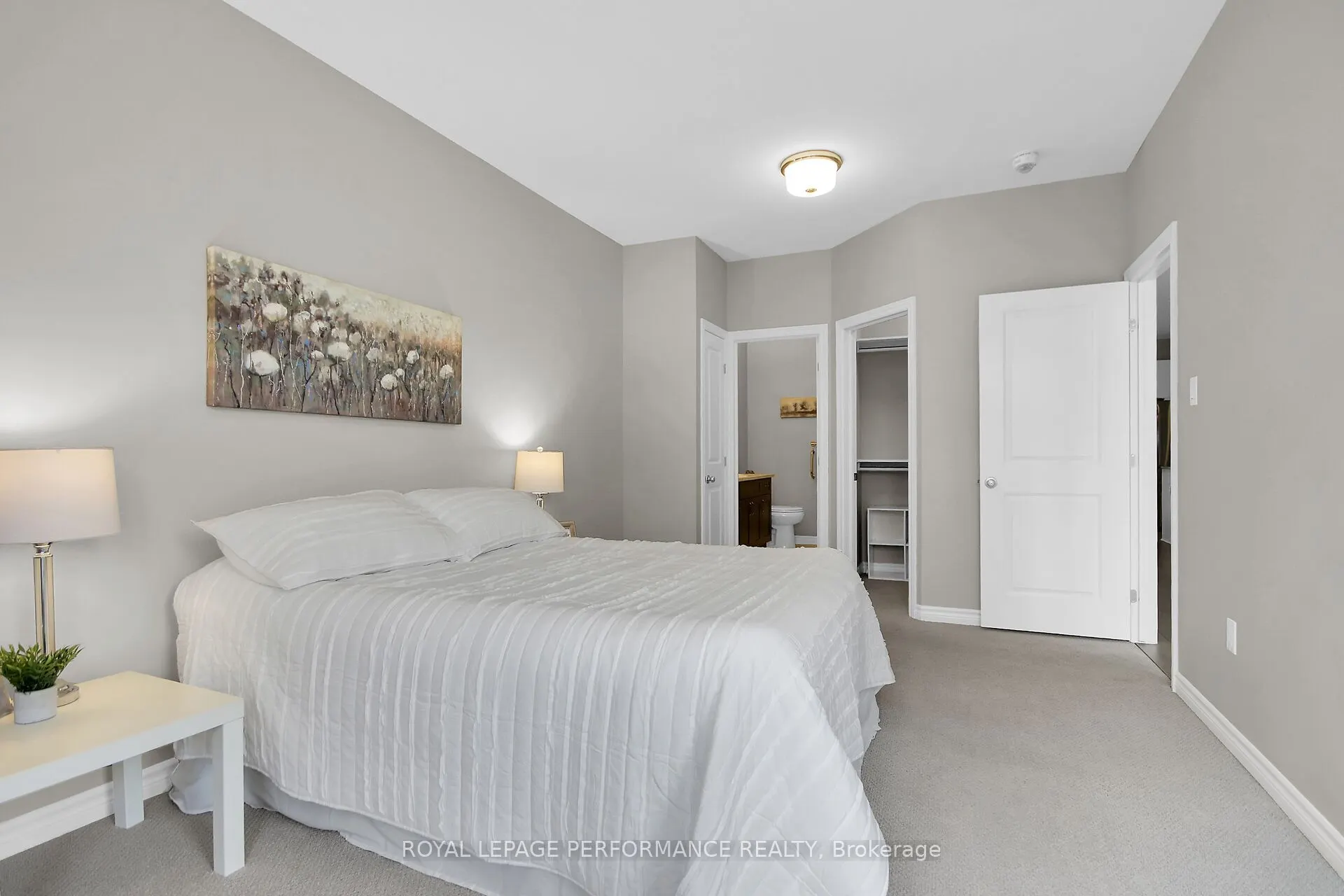 522 Silverbell Crescent