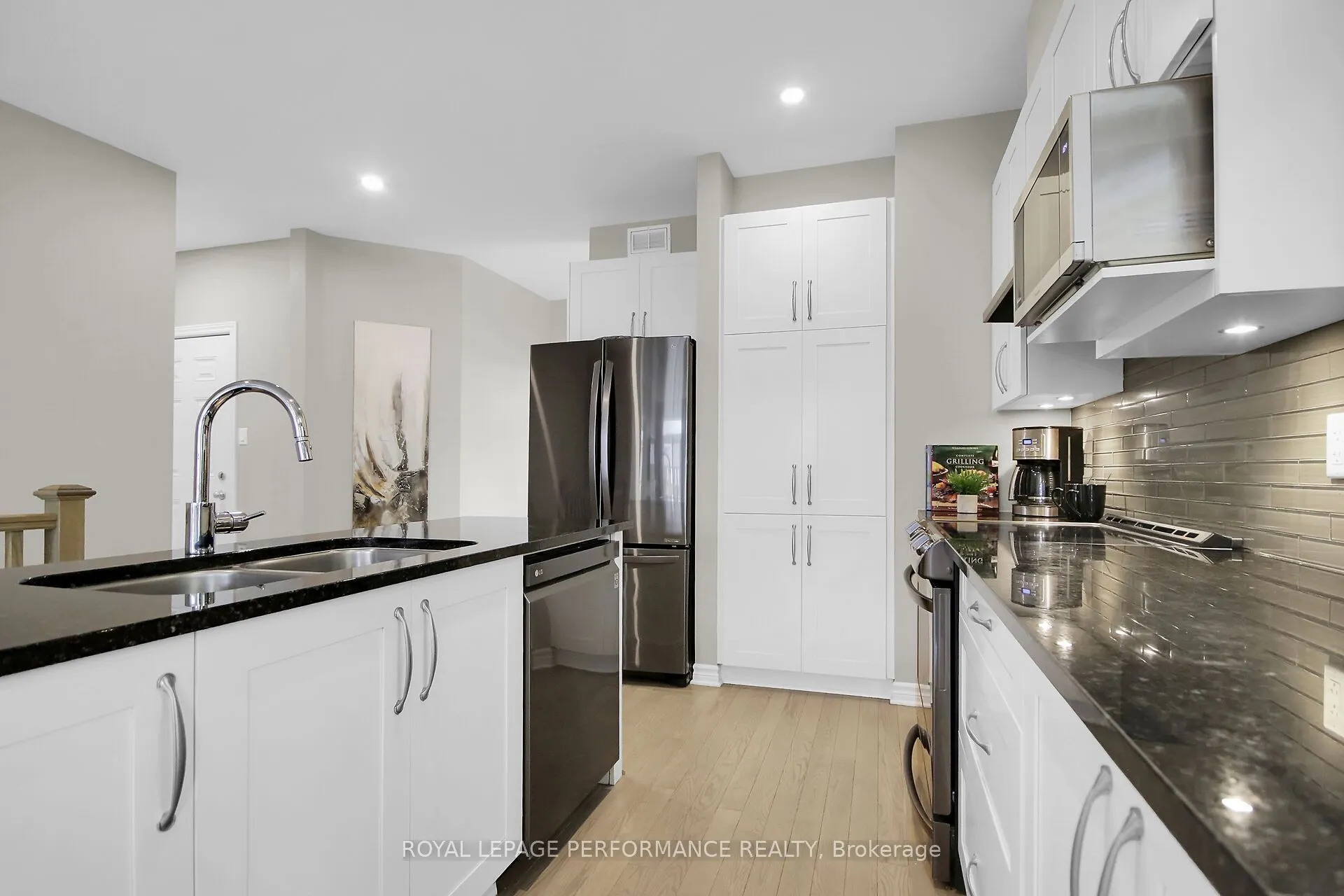 522 Silverbell Crescent