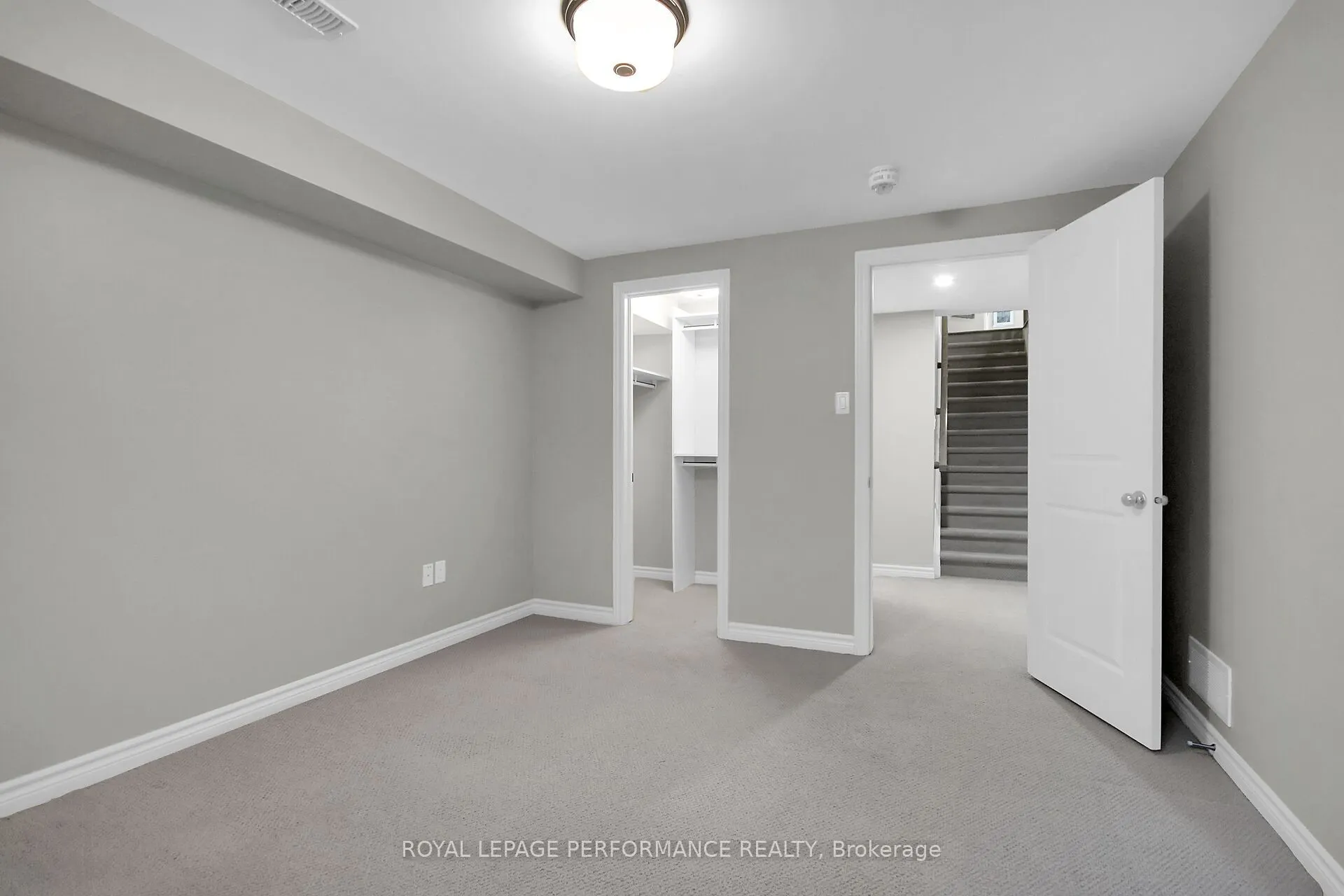 522 Silverbell Crescent