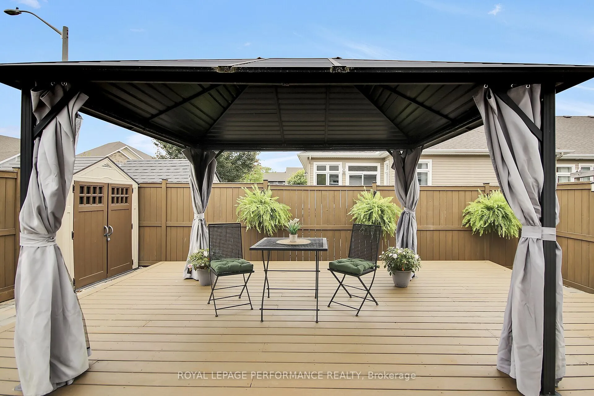 522 Silverbell Crescent