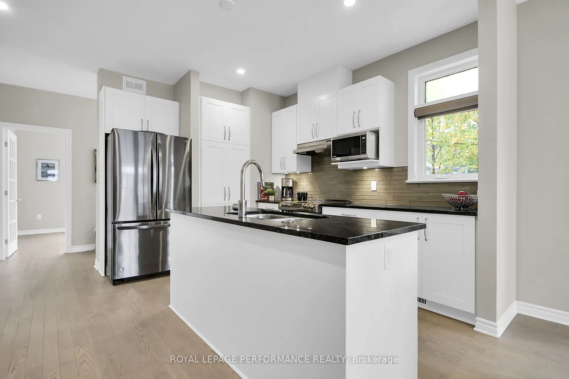 522 Silverbell Crescent