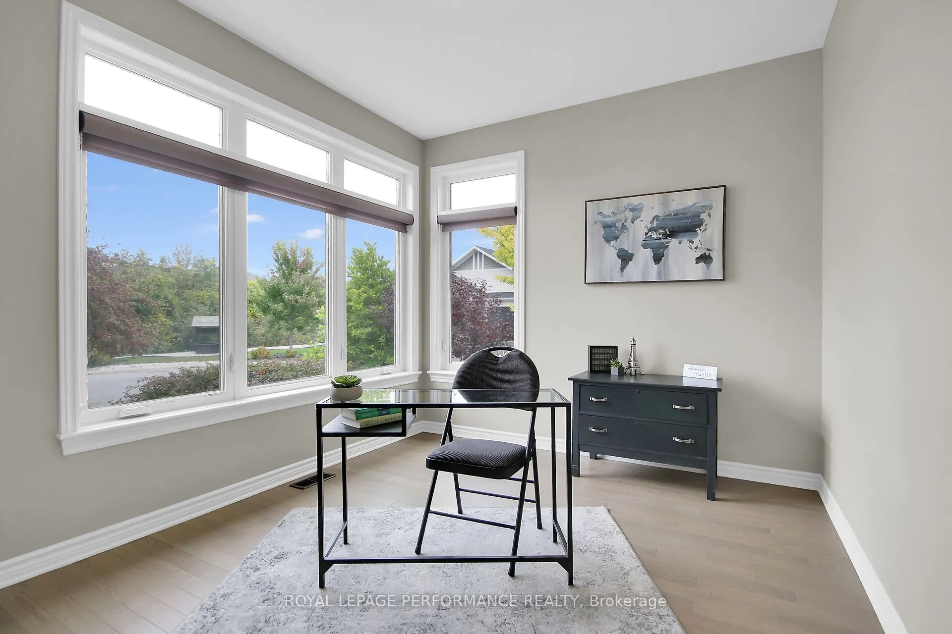 522 Silverbell Crescent