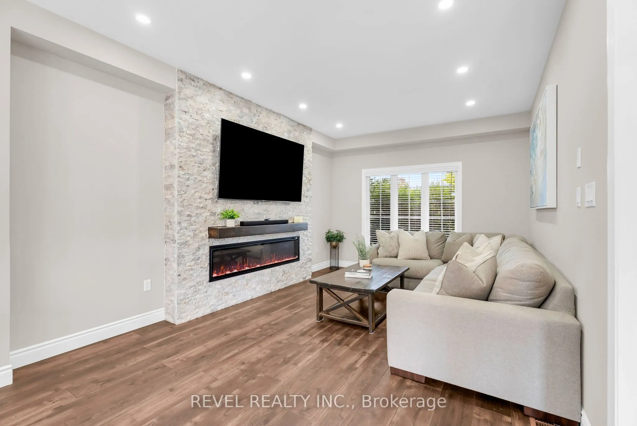 14 Devonleigh Drive