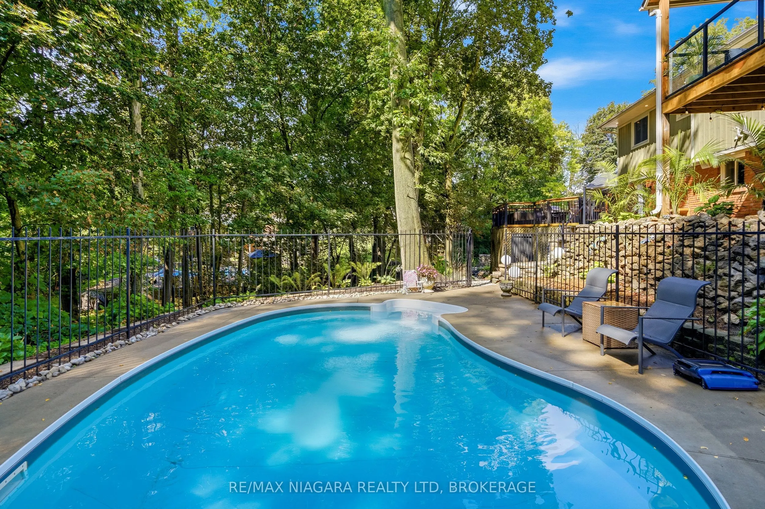 25 Berkhout Terrace