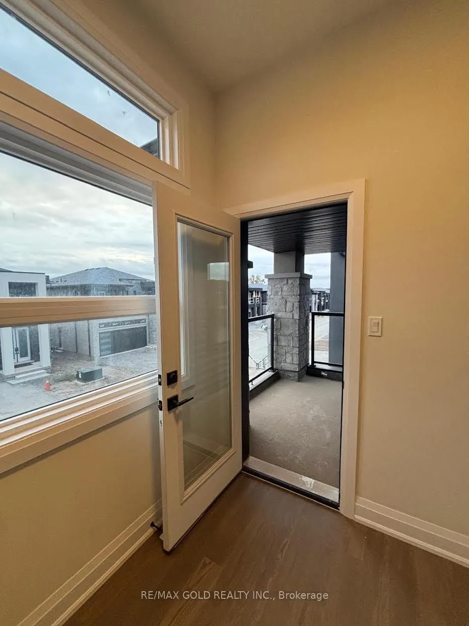 6369 Sunshine Common