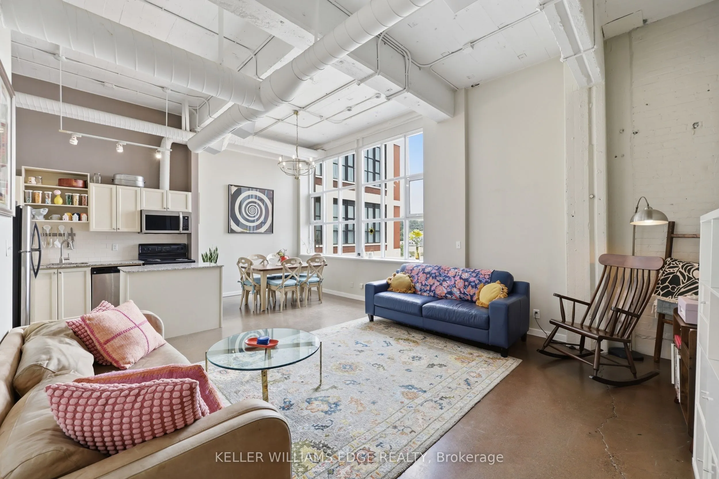 410 King Street W #307