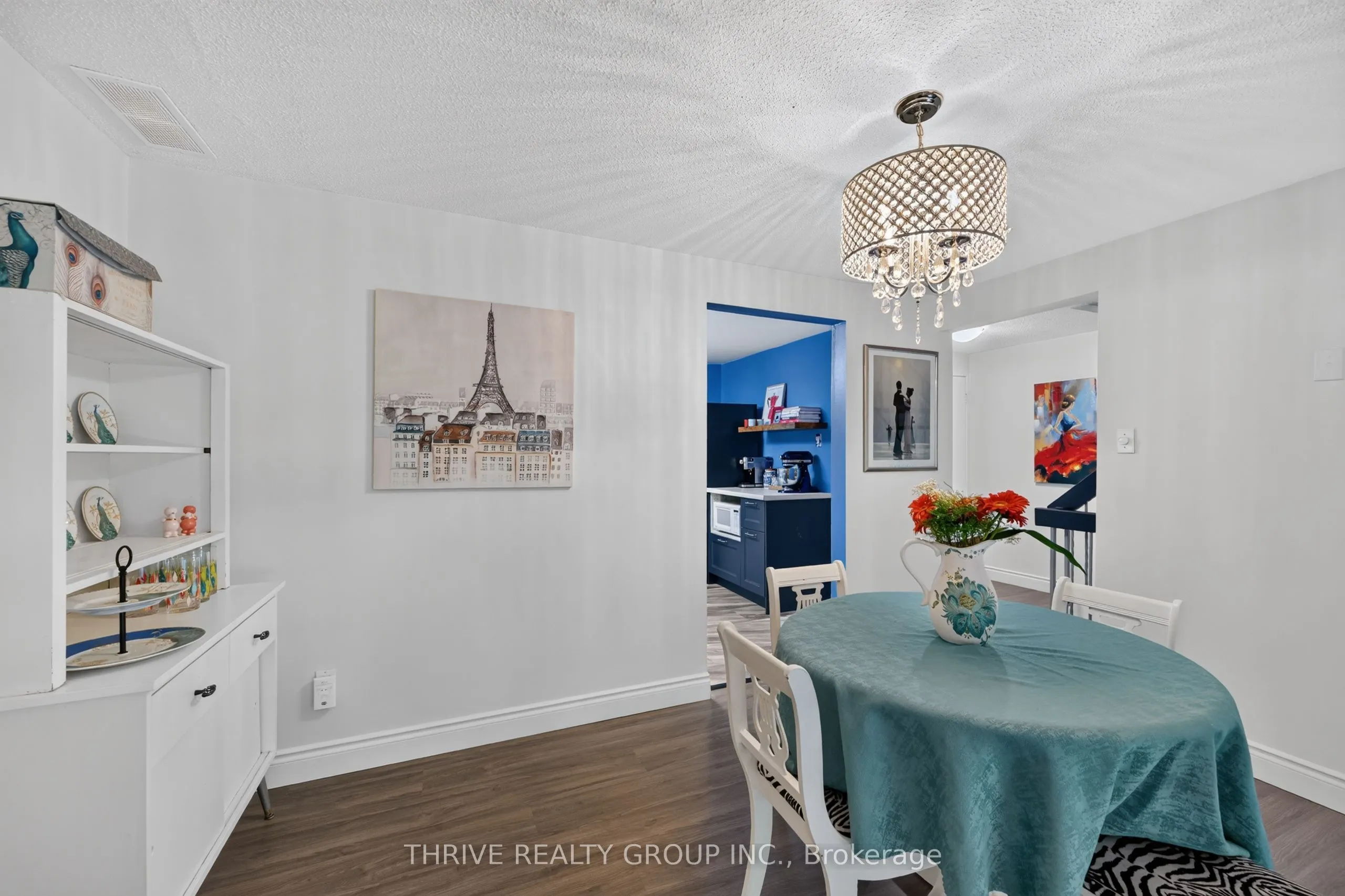 300 Sandringham Crescent #34