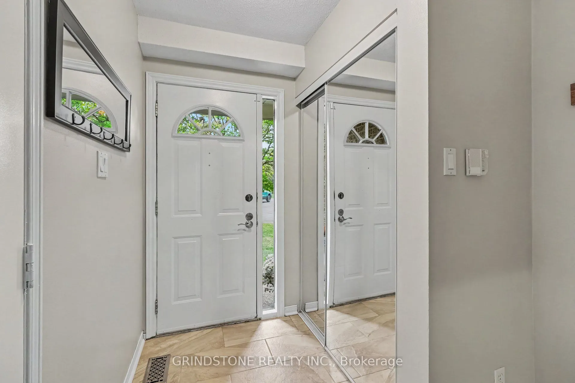 32 Rosegarden Crescent