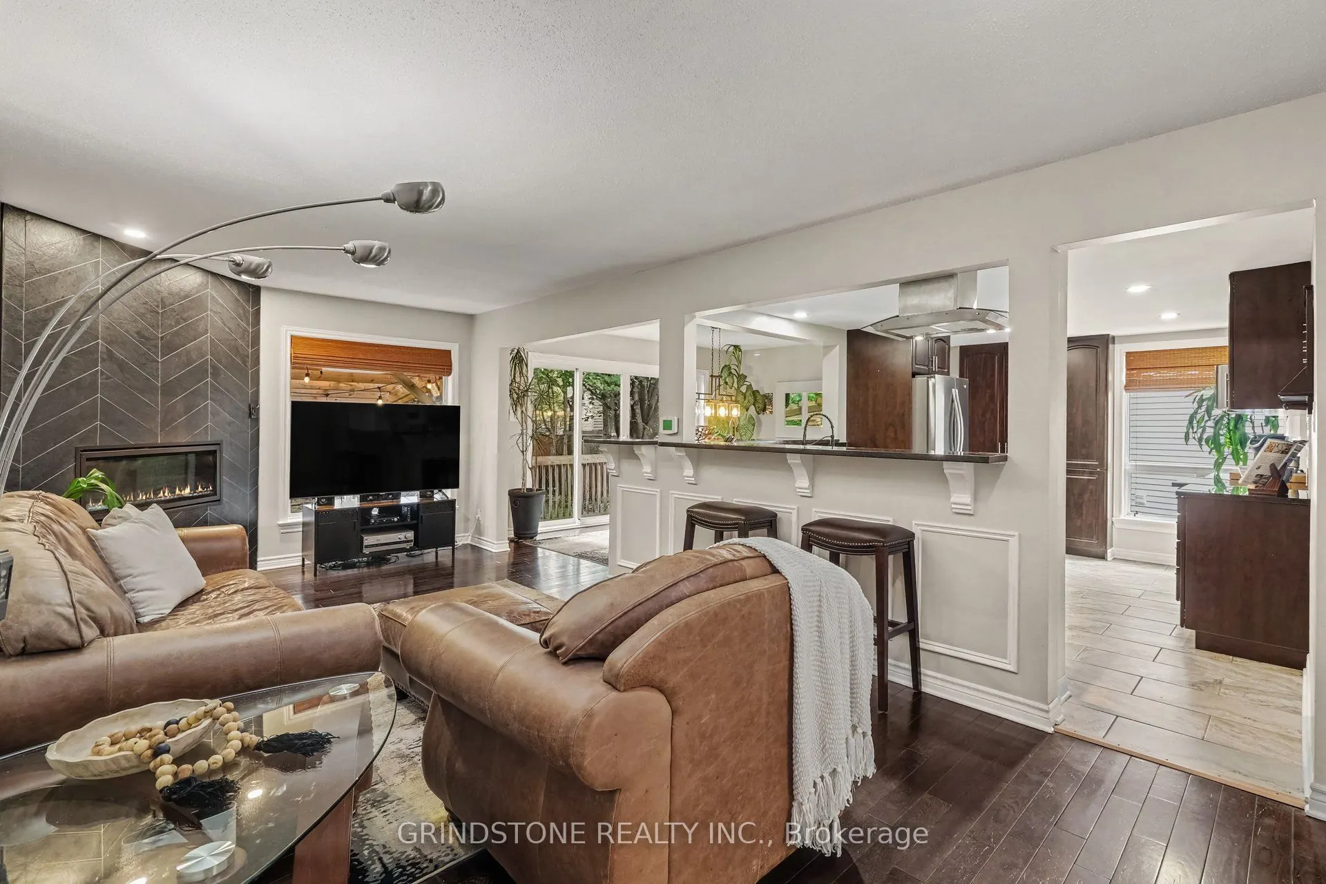 32 Rosegarden Crescent