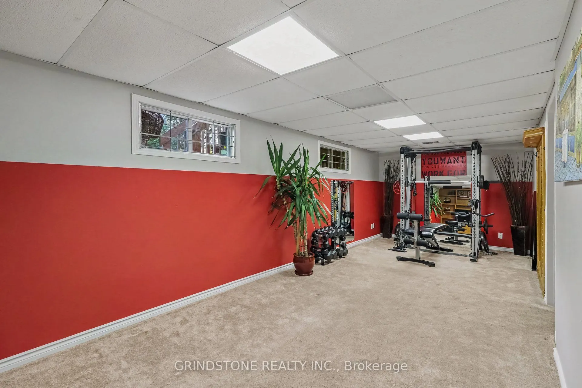 32 Rosegarden Crescent