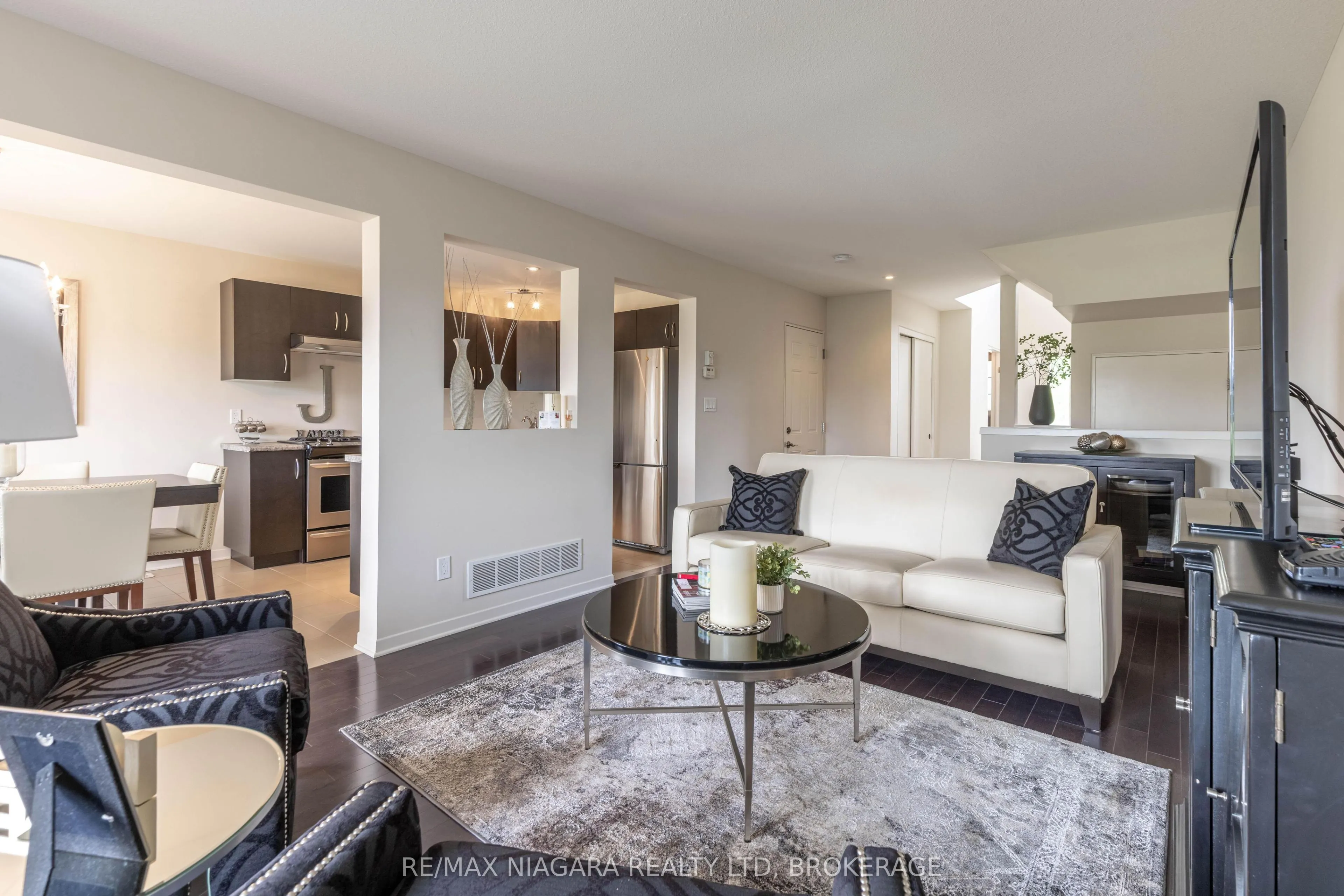 8625 Upper Canada Drive