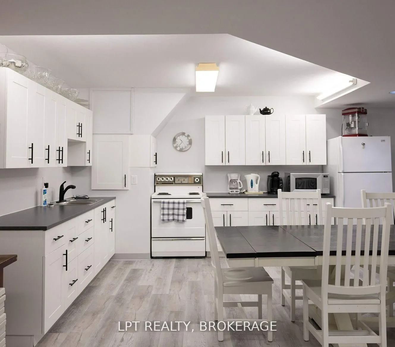 66 Greenview Drive #208