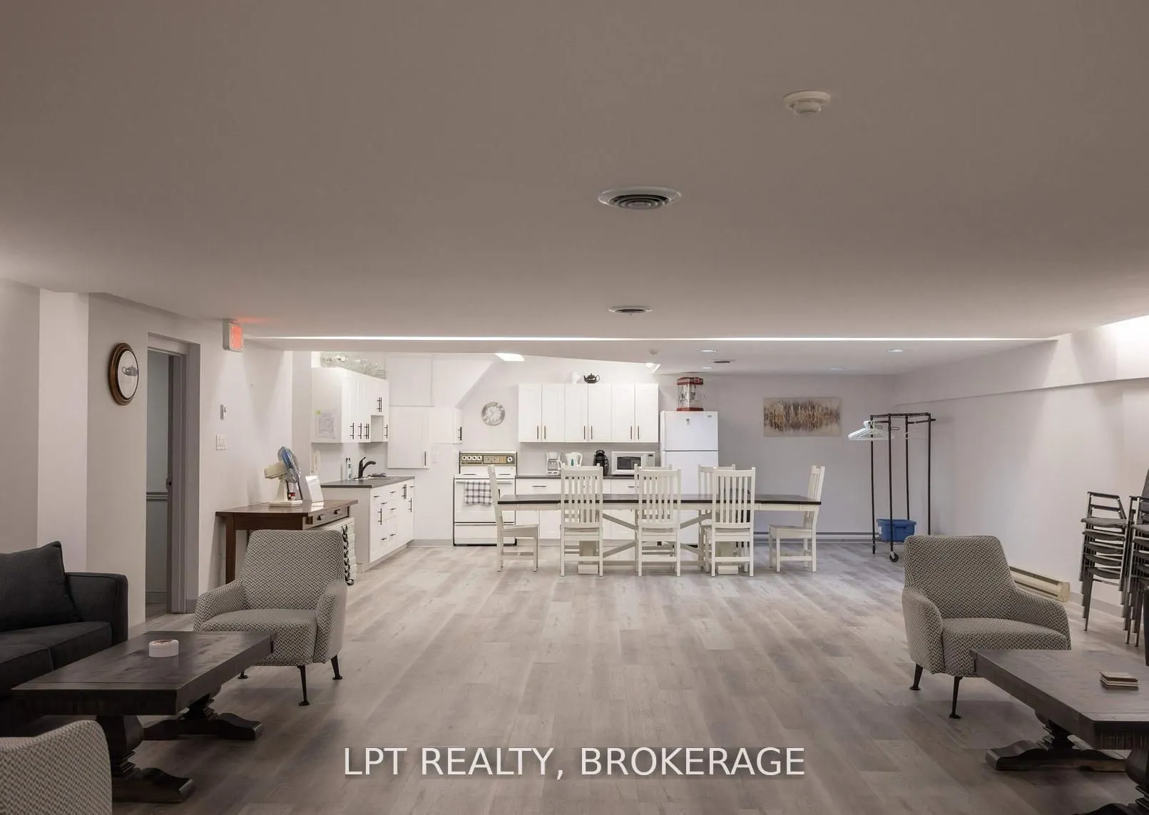 66 Greenview Drive #208