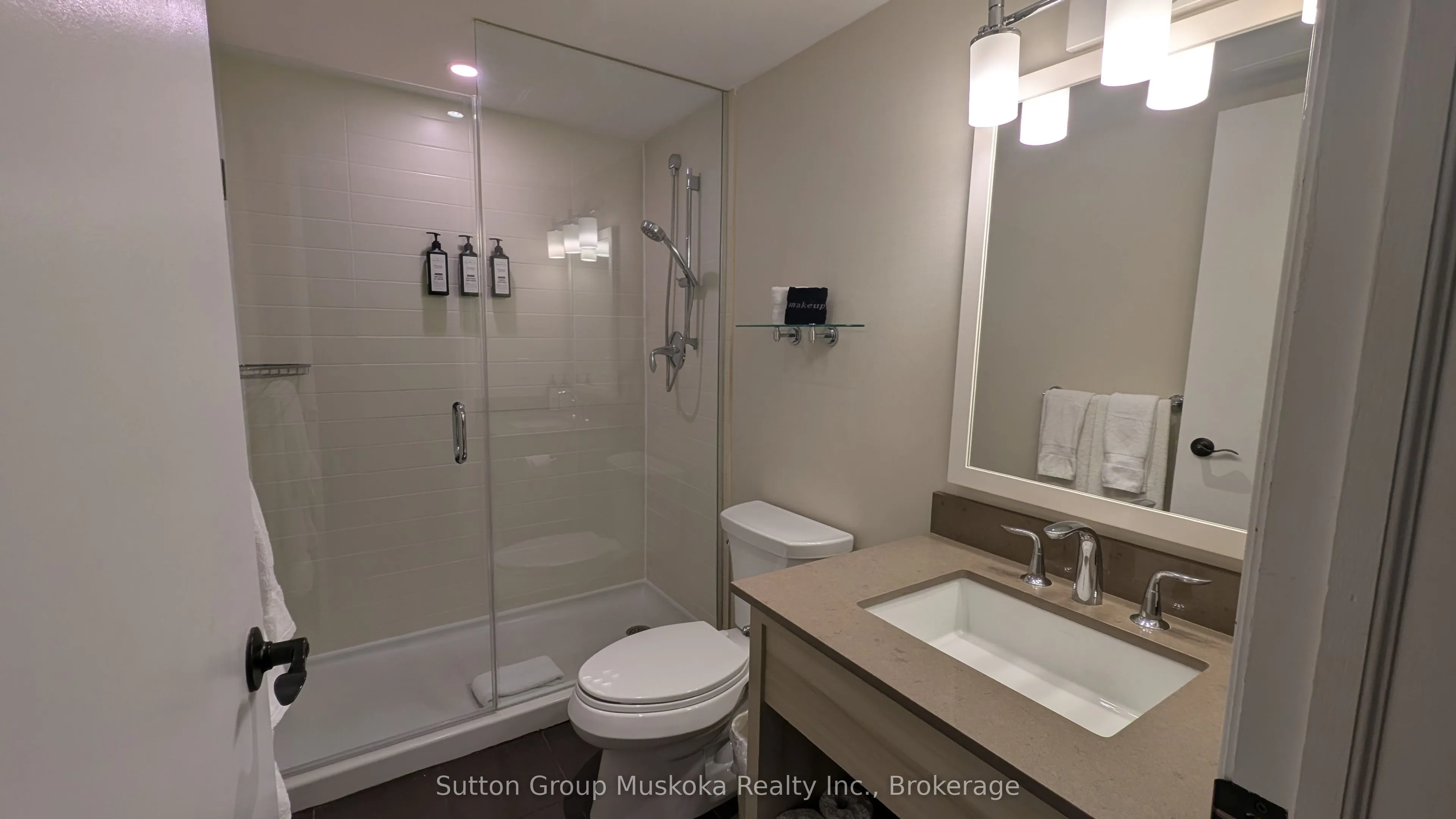 54-203 Deerhurst Drive #54-203
