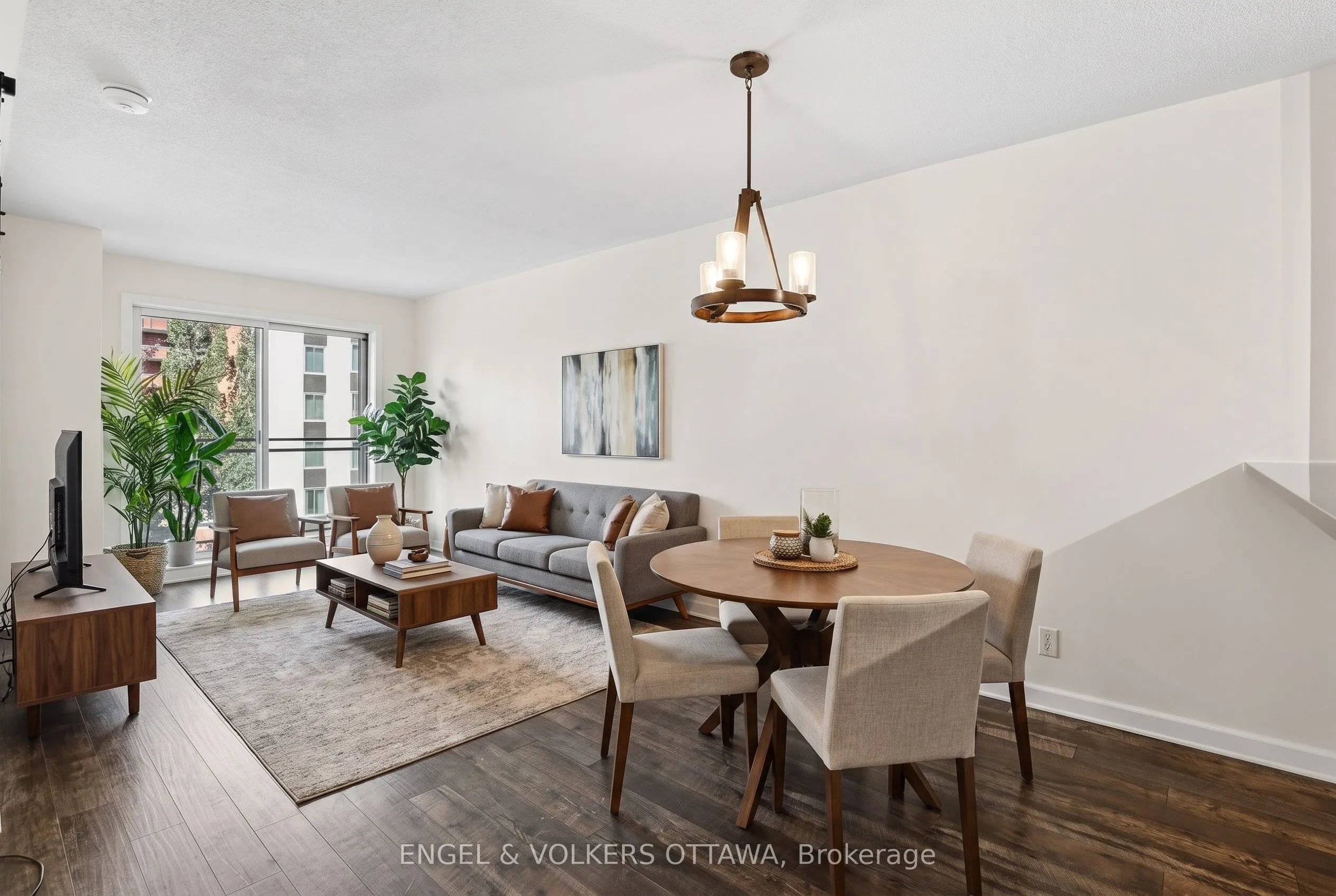 138 Somerset Street W #408