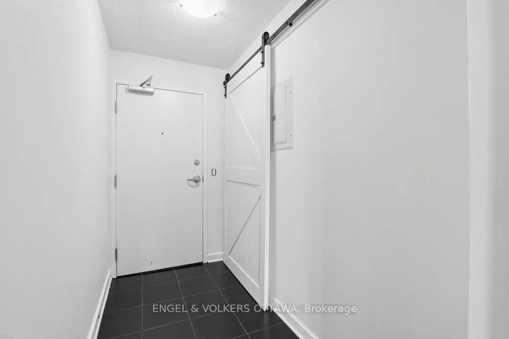 138 Somerset Street W #408