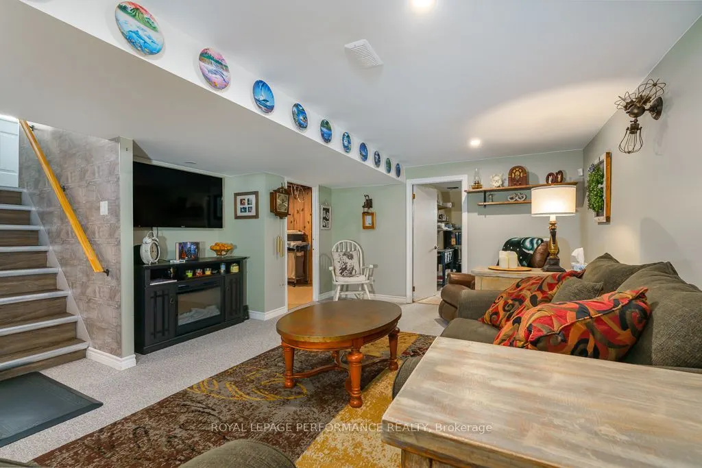 1001 Edythe Avenue