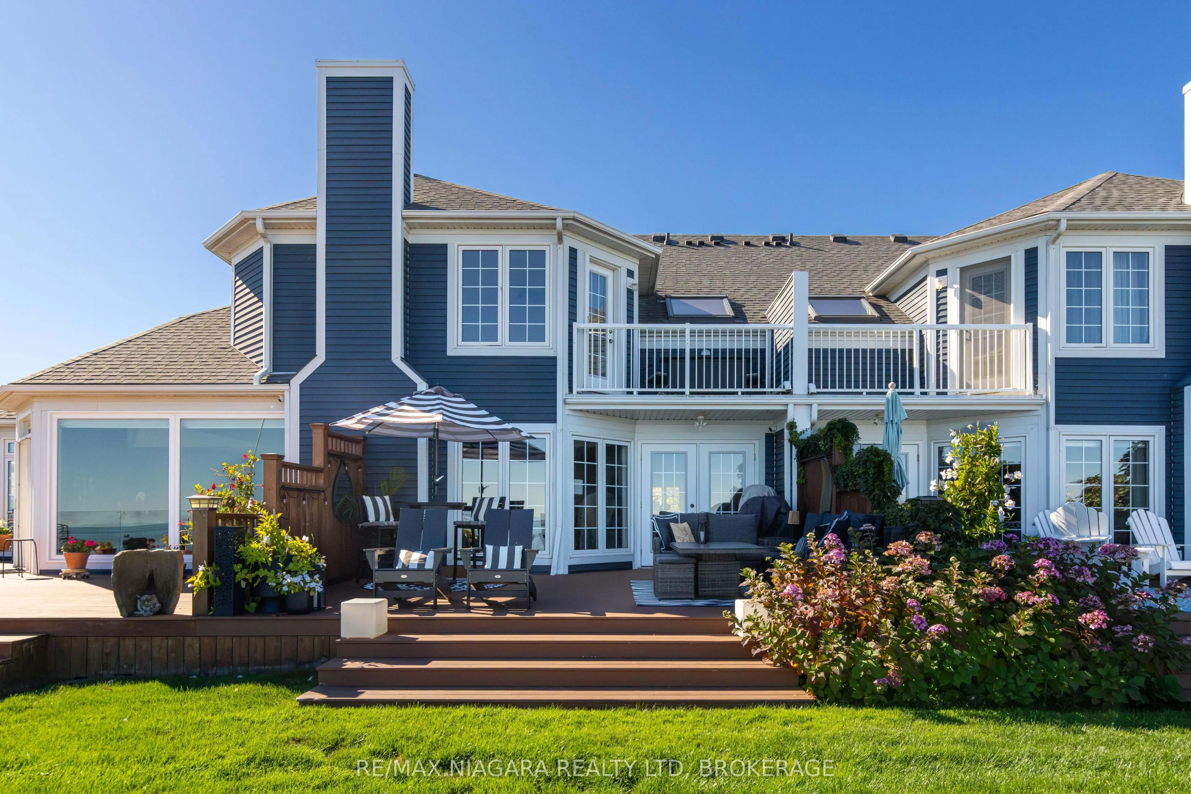 7 Lakeside Drive #66