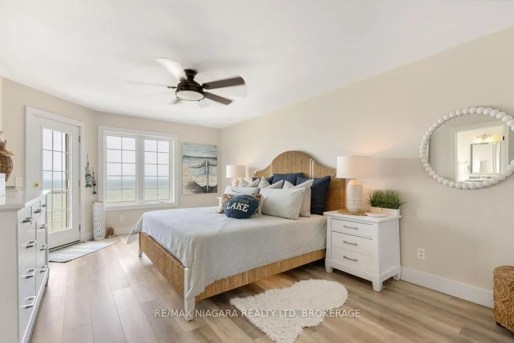 7 Lakeside Drive #66