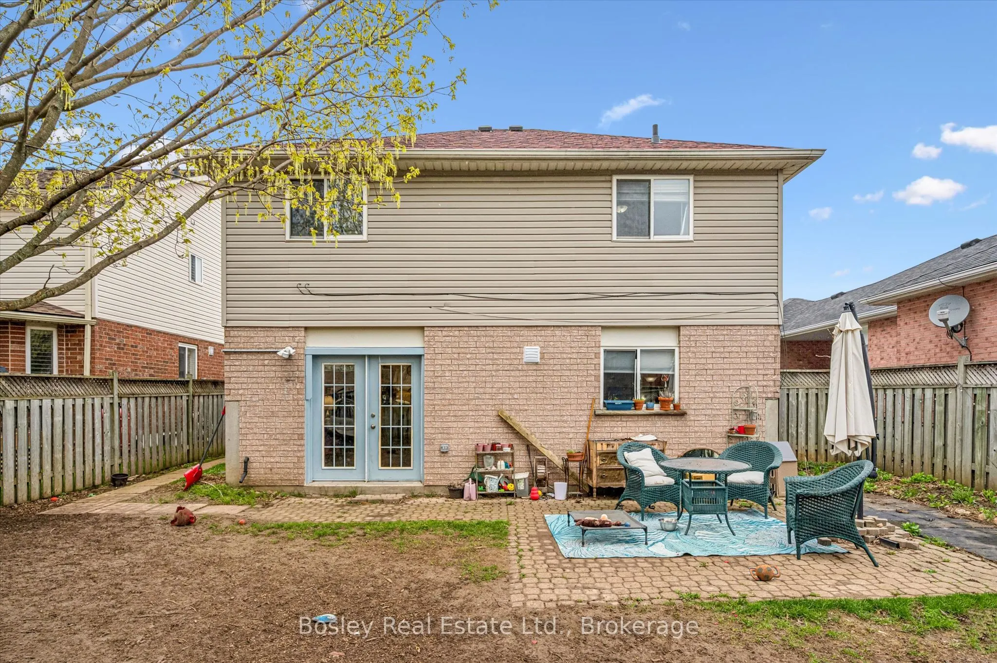4 Hayward Crescent