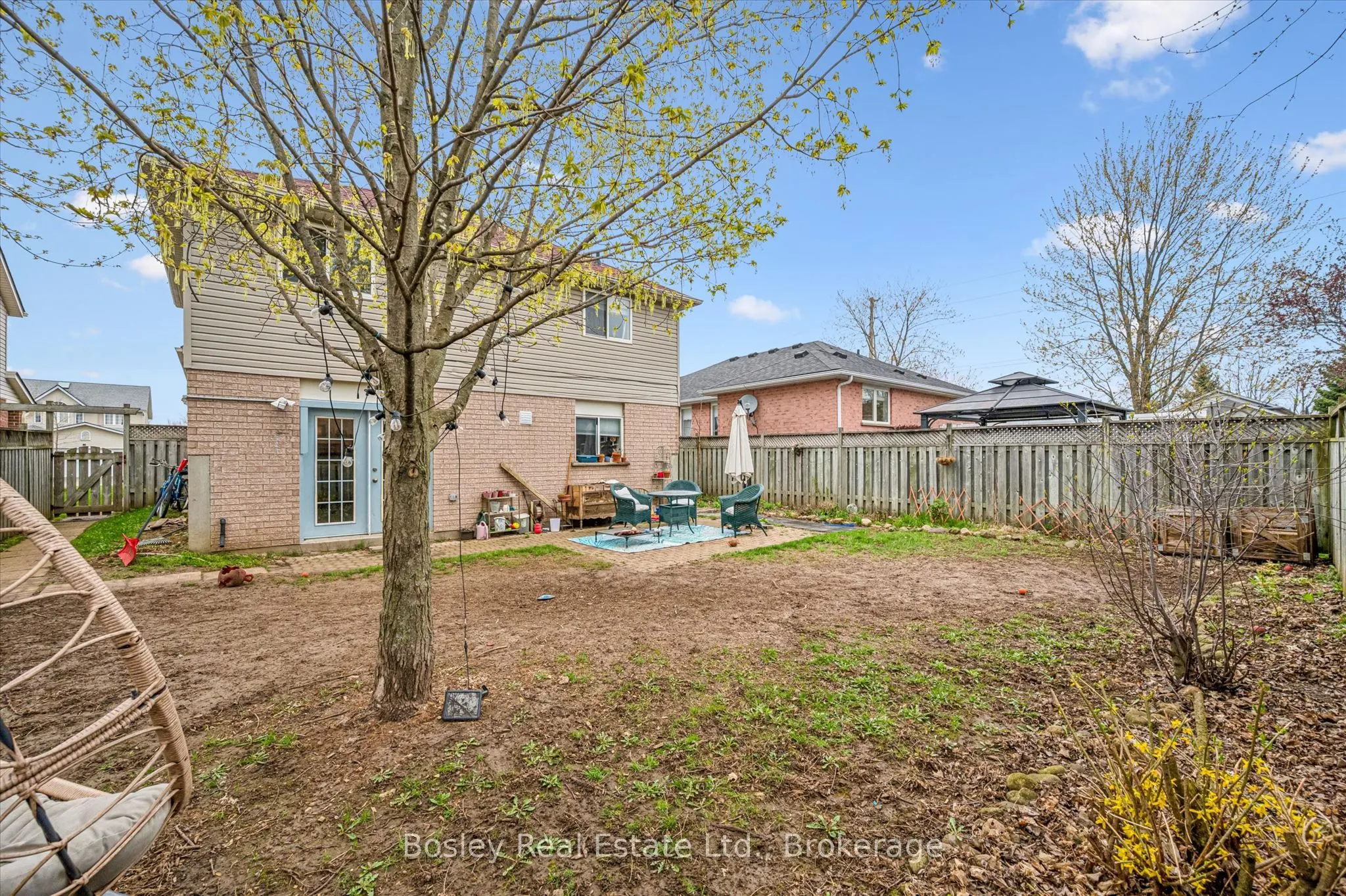 4 Hayward Crescent