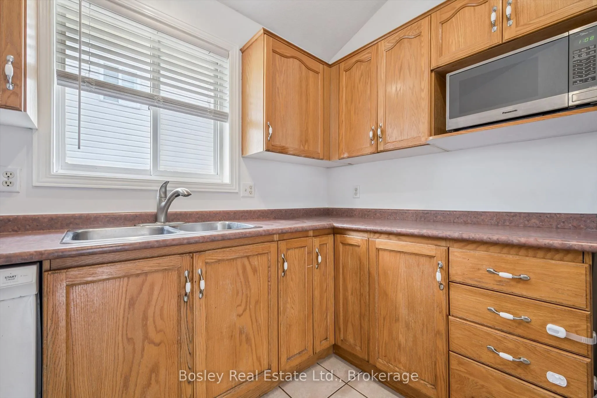 4 Hayward Crescent