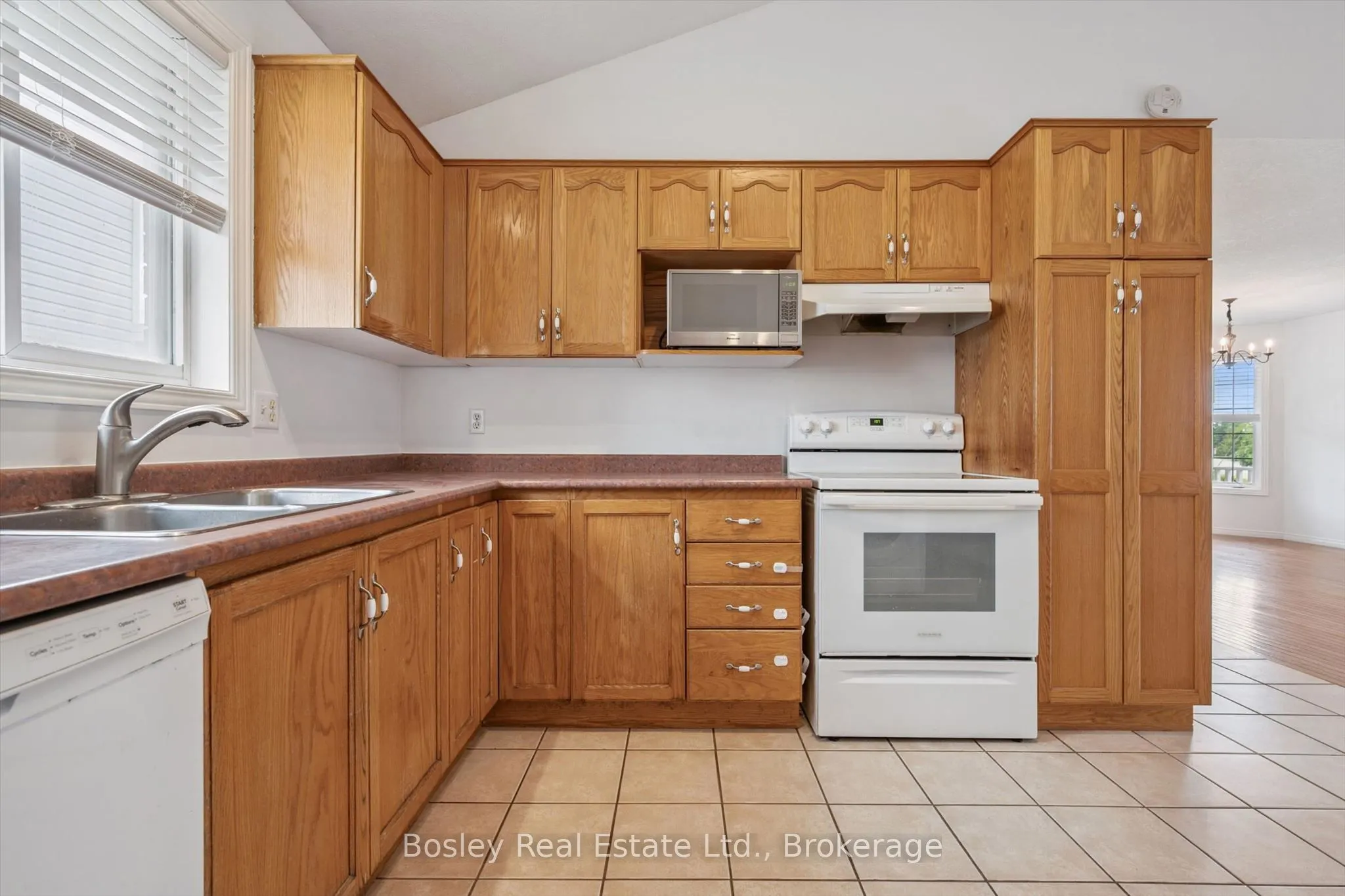 4 Hayward Crescent