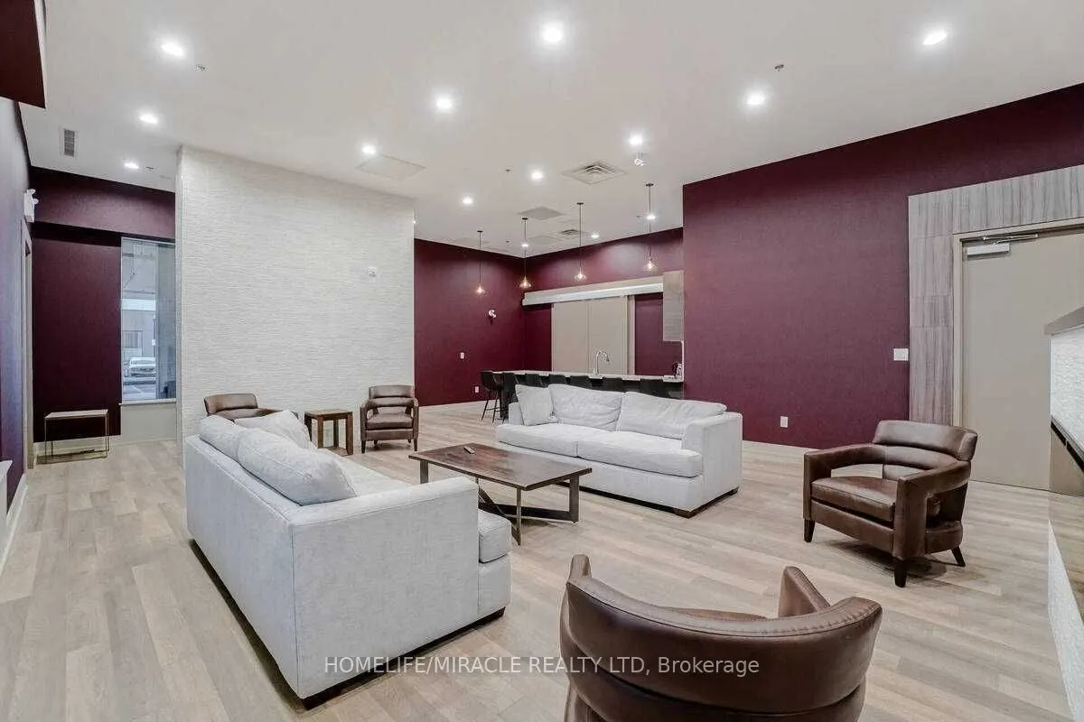 560 North Service Road #602