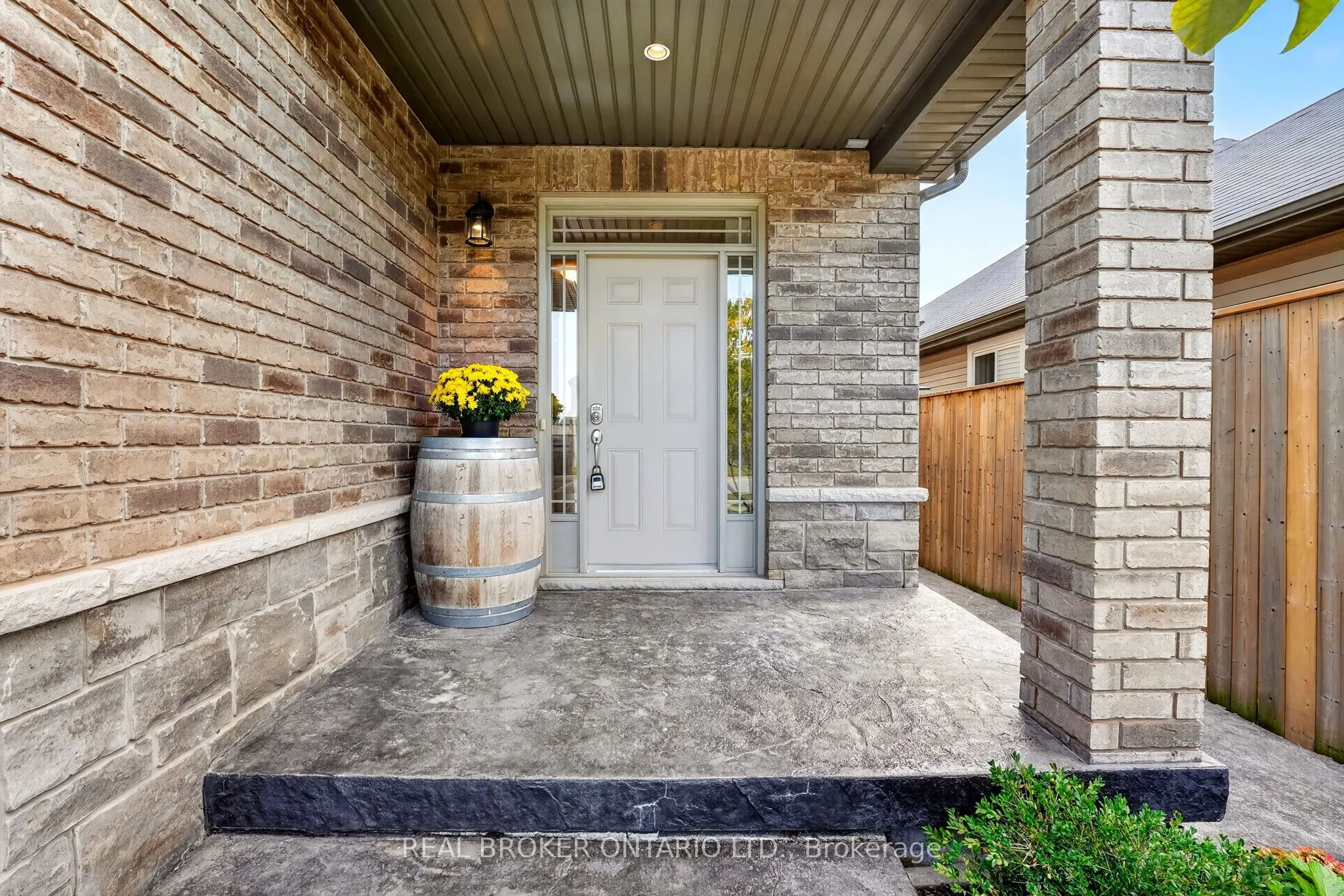 4890 Allan Court