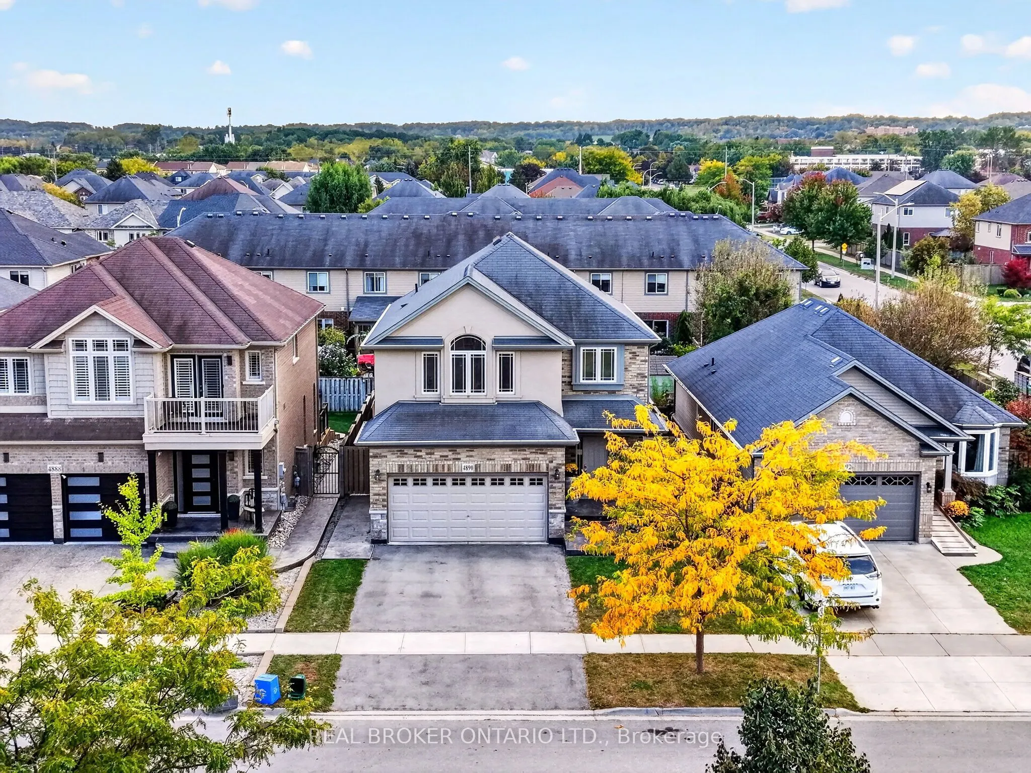 4890 Allan Court