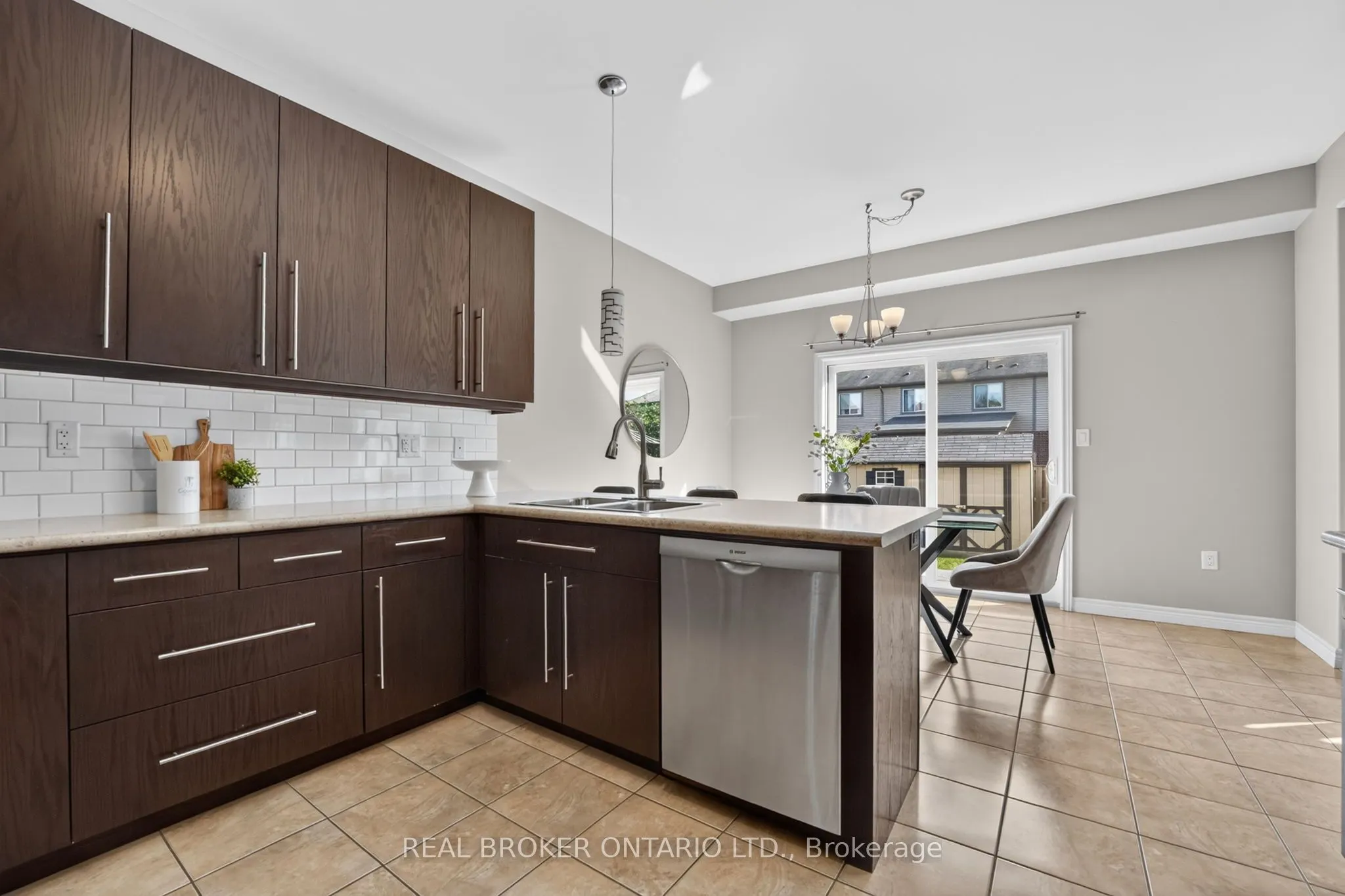4890 Allan Court