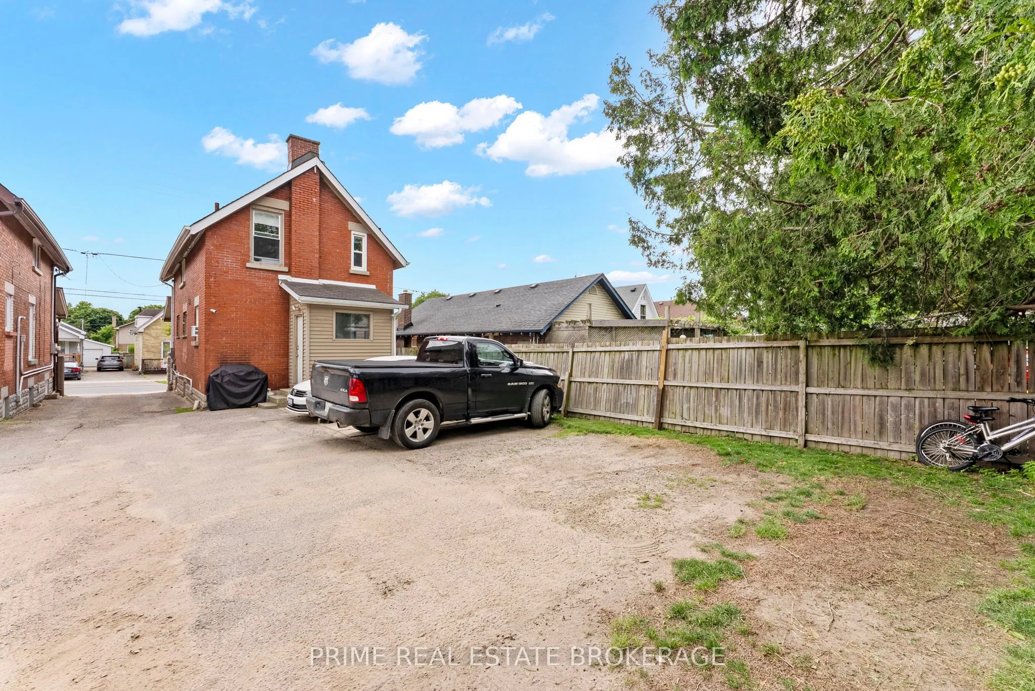 1032 Trafalgar Street