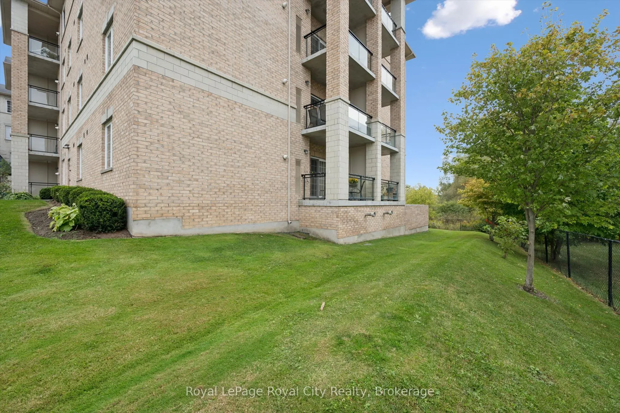 1077 Gordon Street #142