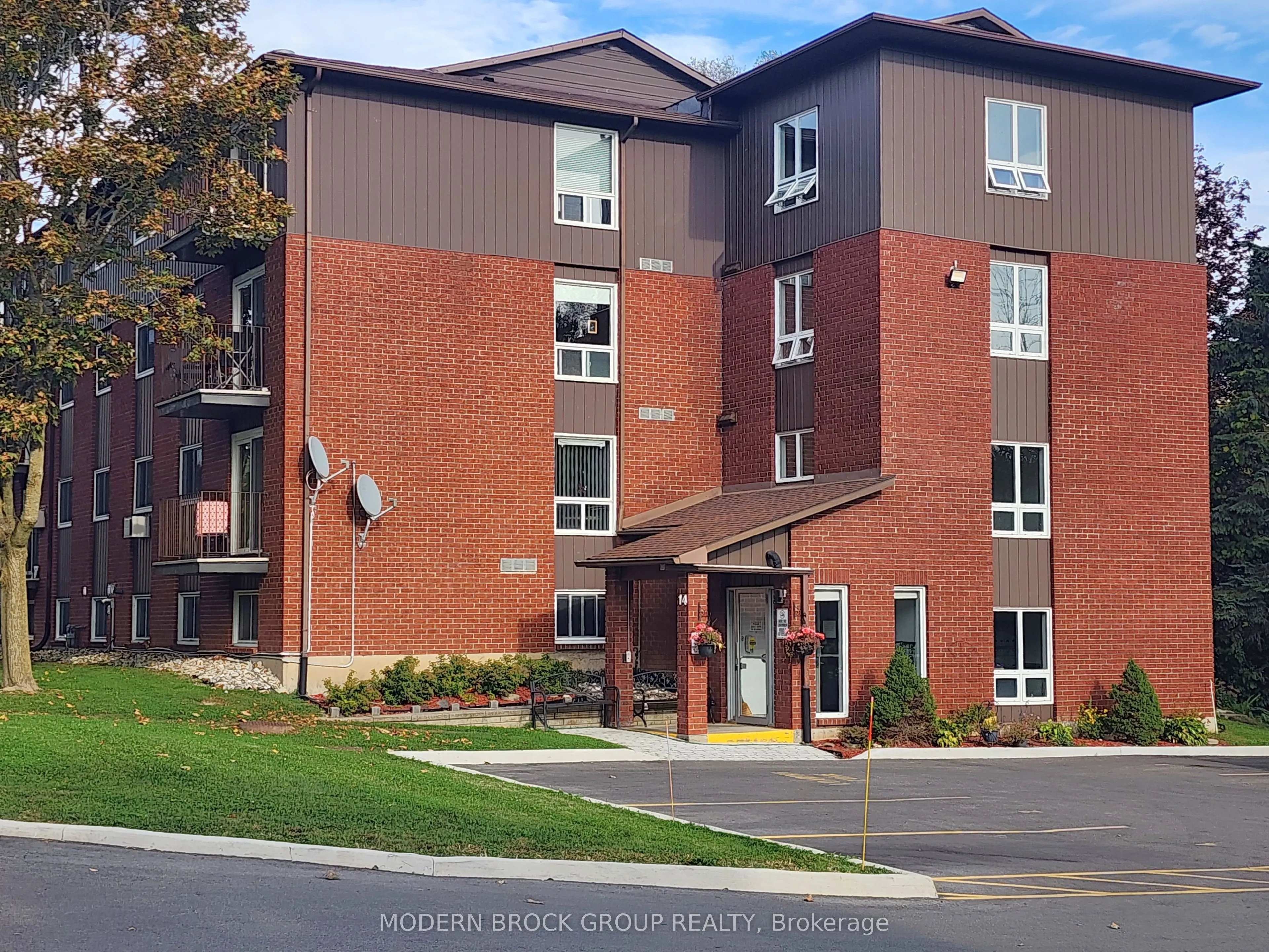 14 Charlotte Place #14