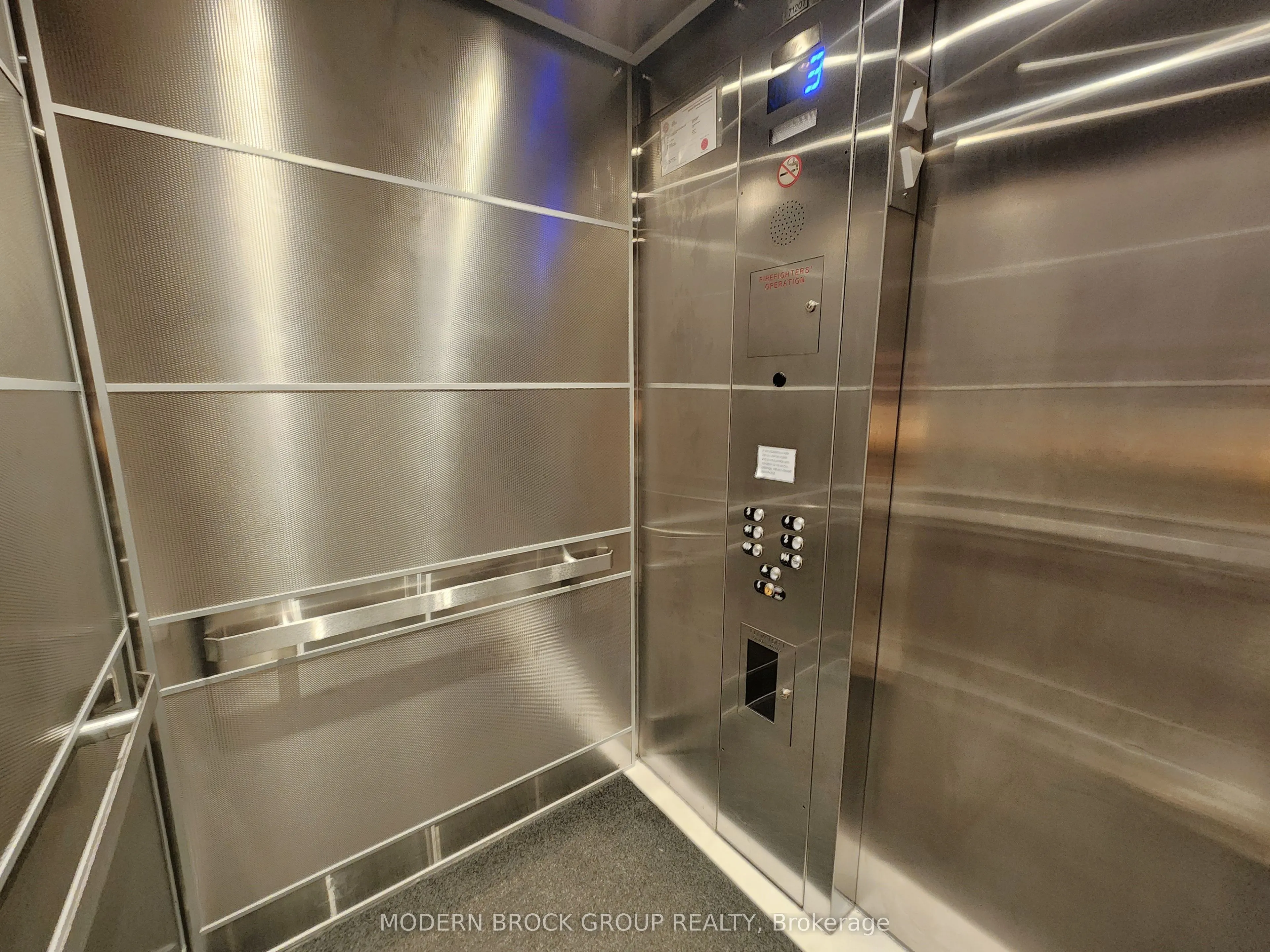 14 Charlotte Place #14