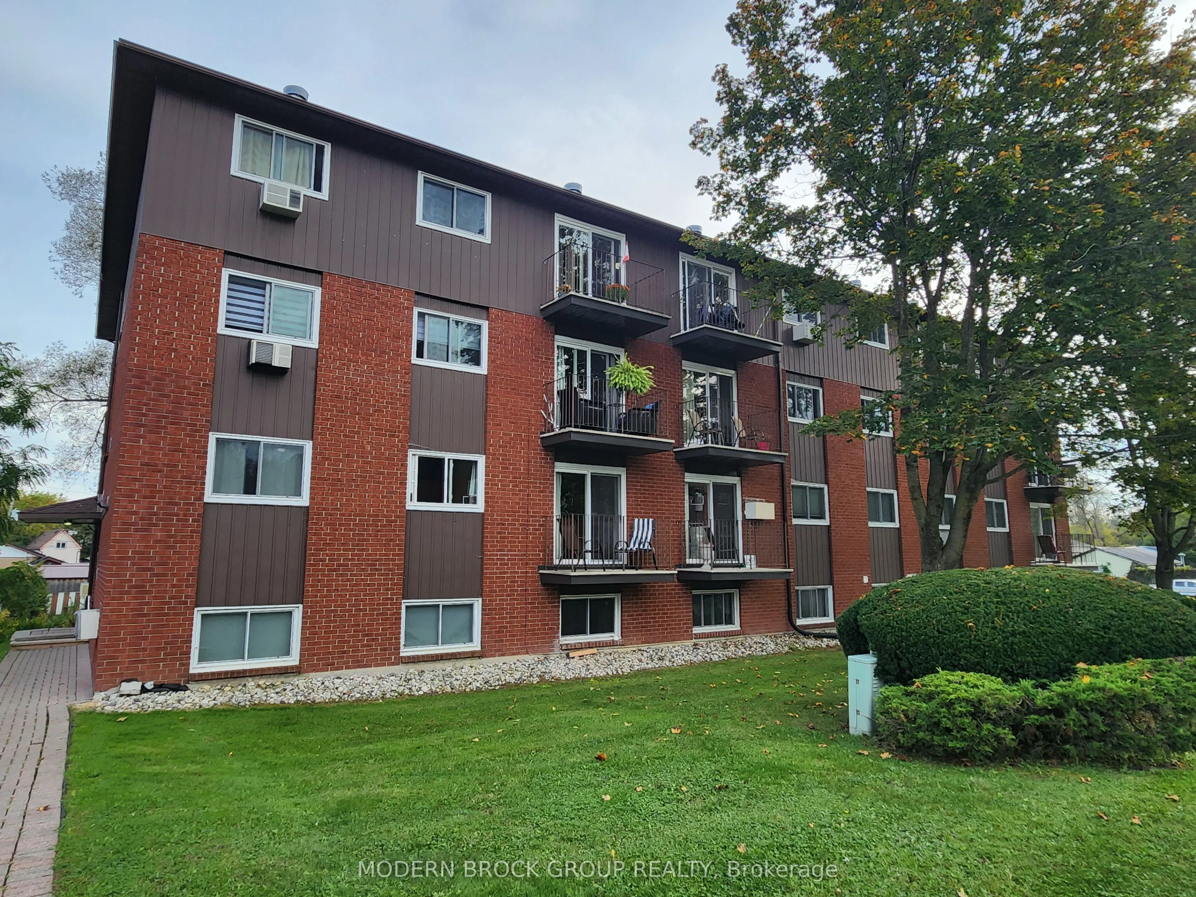 14 Charlotte Place #14