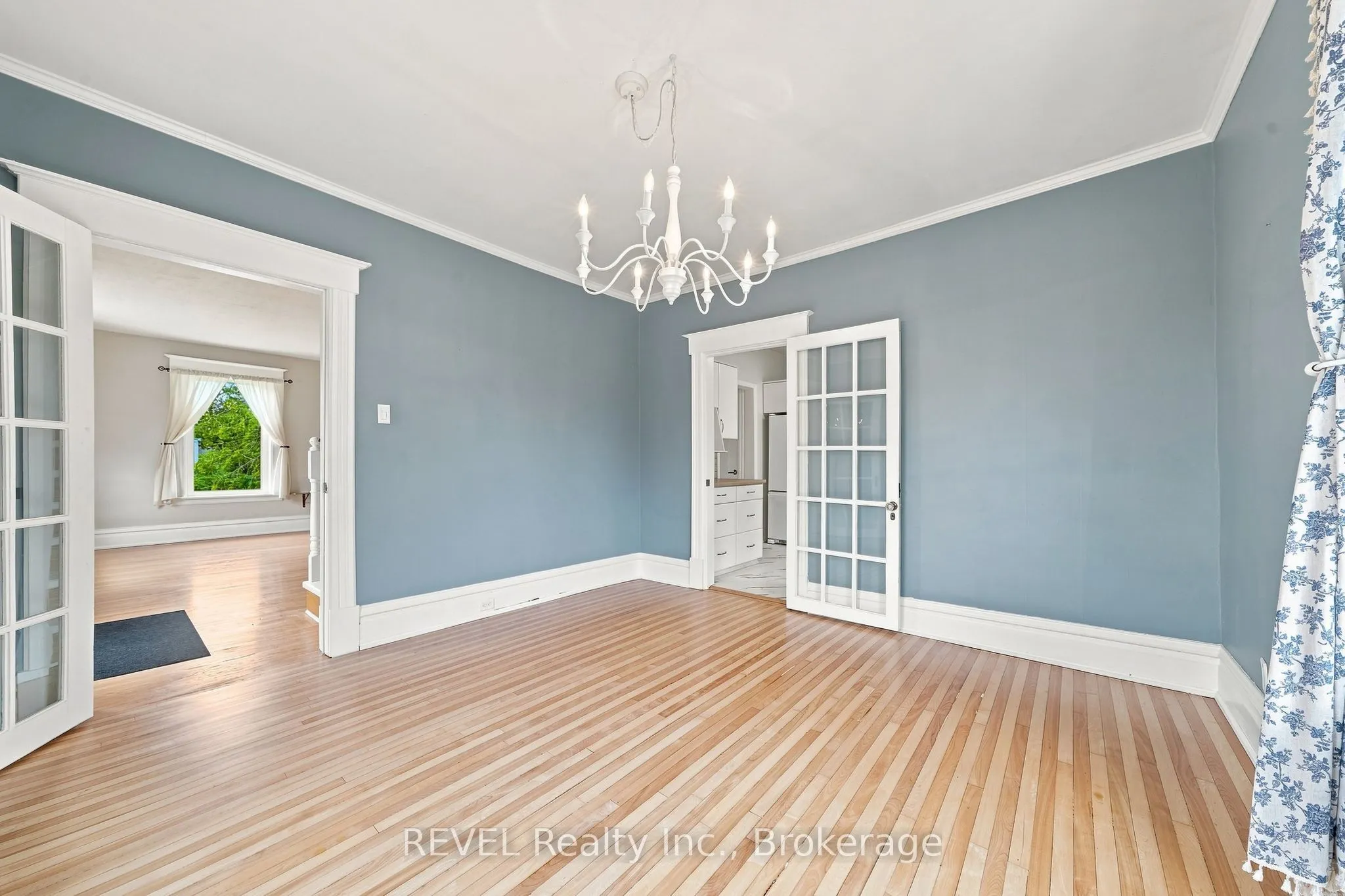 39 Trent Street N