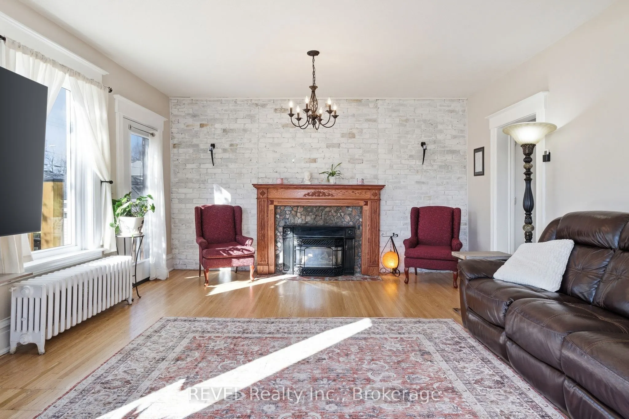 39 Trent Street N