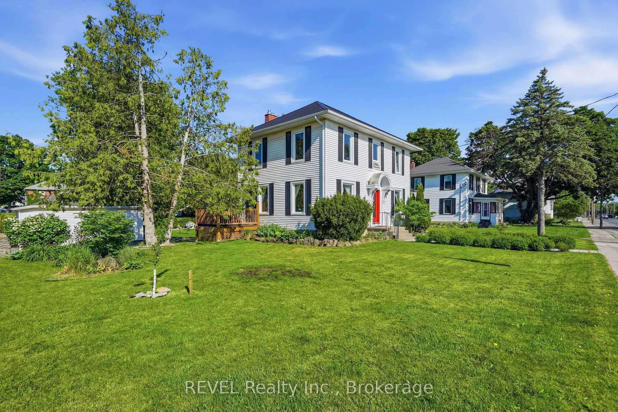 39 Trent Street N
