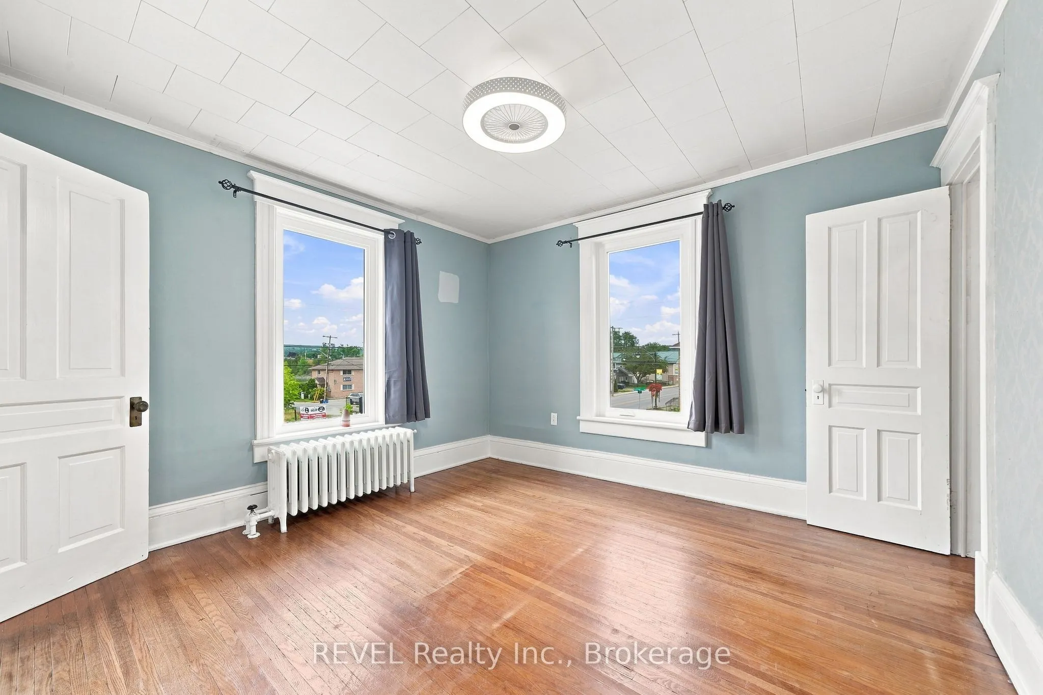 39 Trent Street N