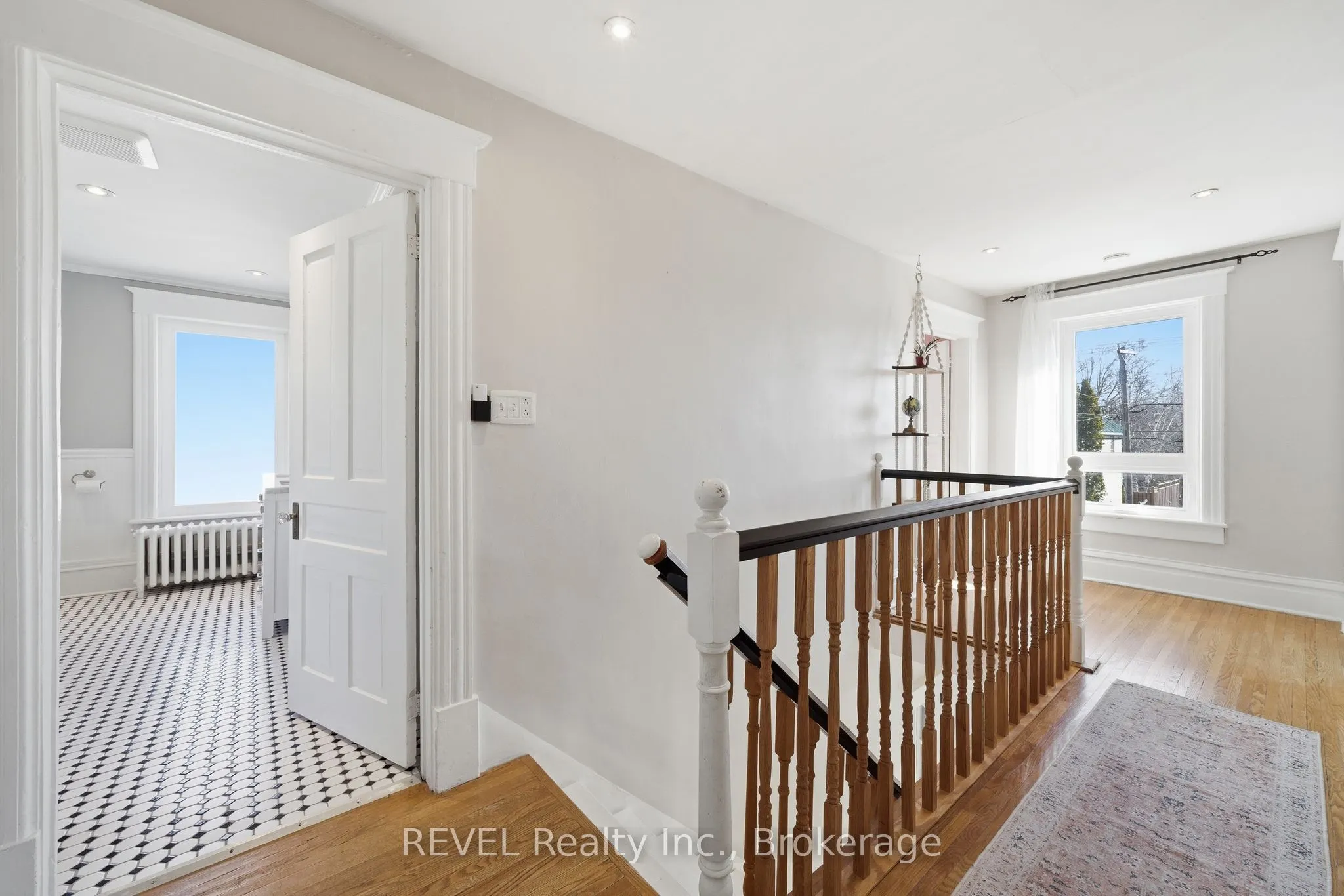 39 Trent Street N